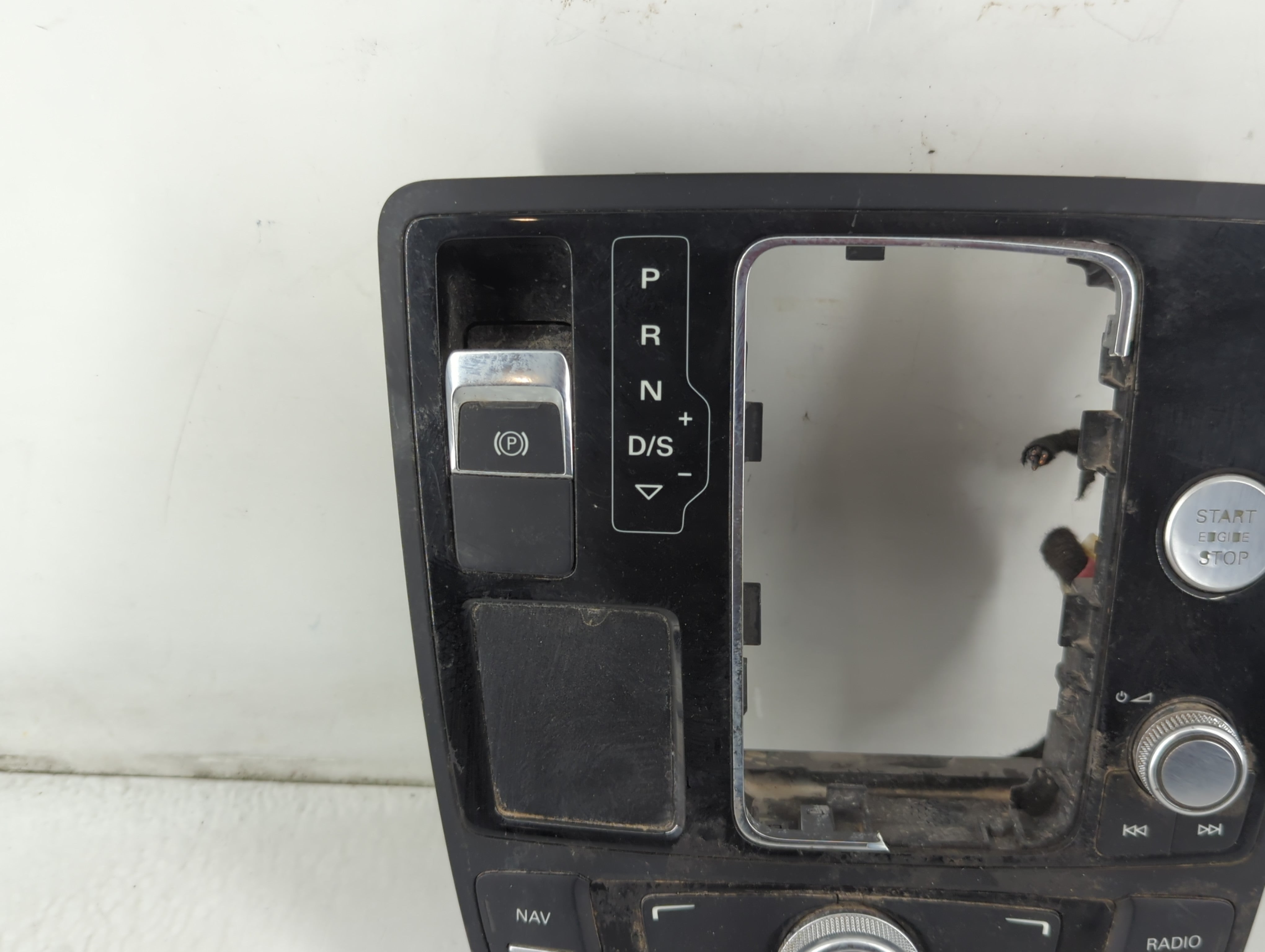 2012-2013 Audi A6 Radio Control Panel - Oemusedautoparts1.com