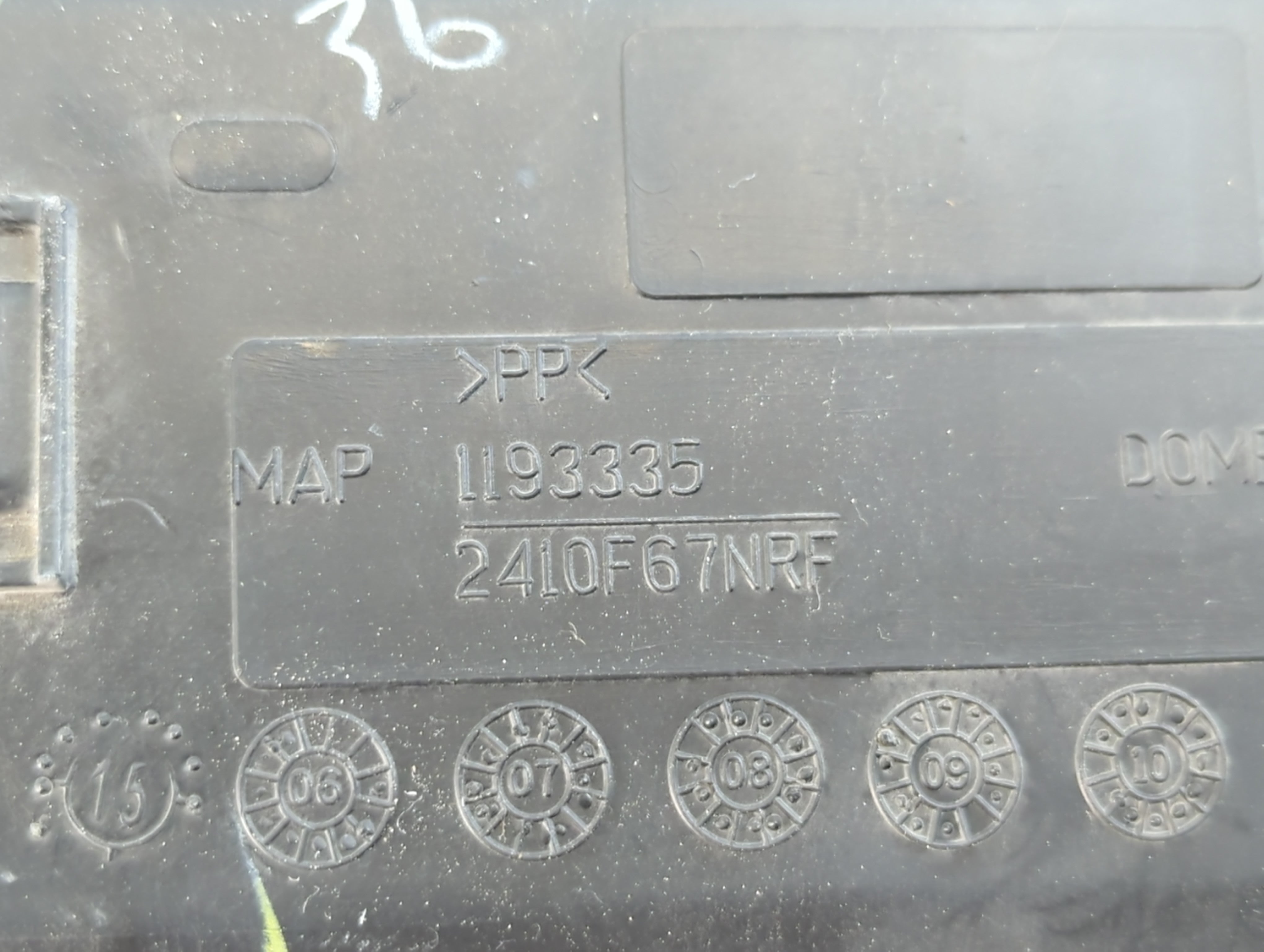 2016 Toyota Tundra Overhead Roof Console - Oemusedautoparts1.com