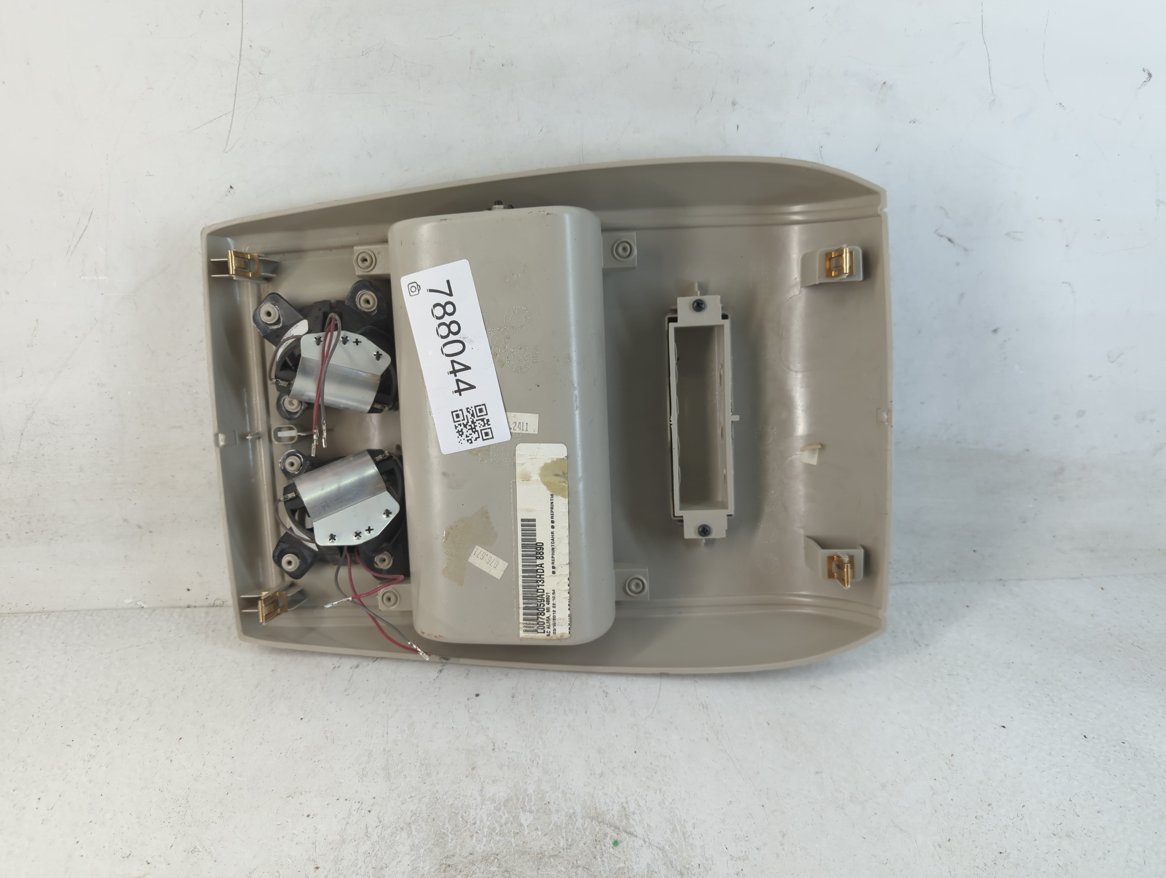 2012 Dodge Grand Caravan Overhead Roof Console - Oemusedautoparts1.com