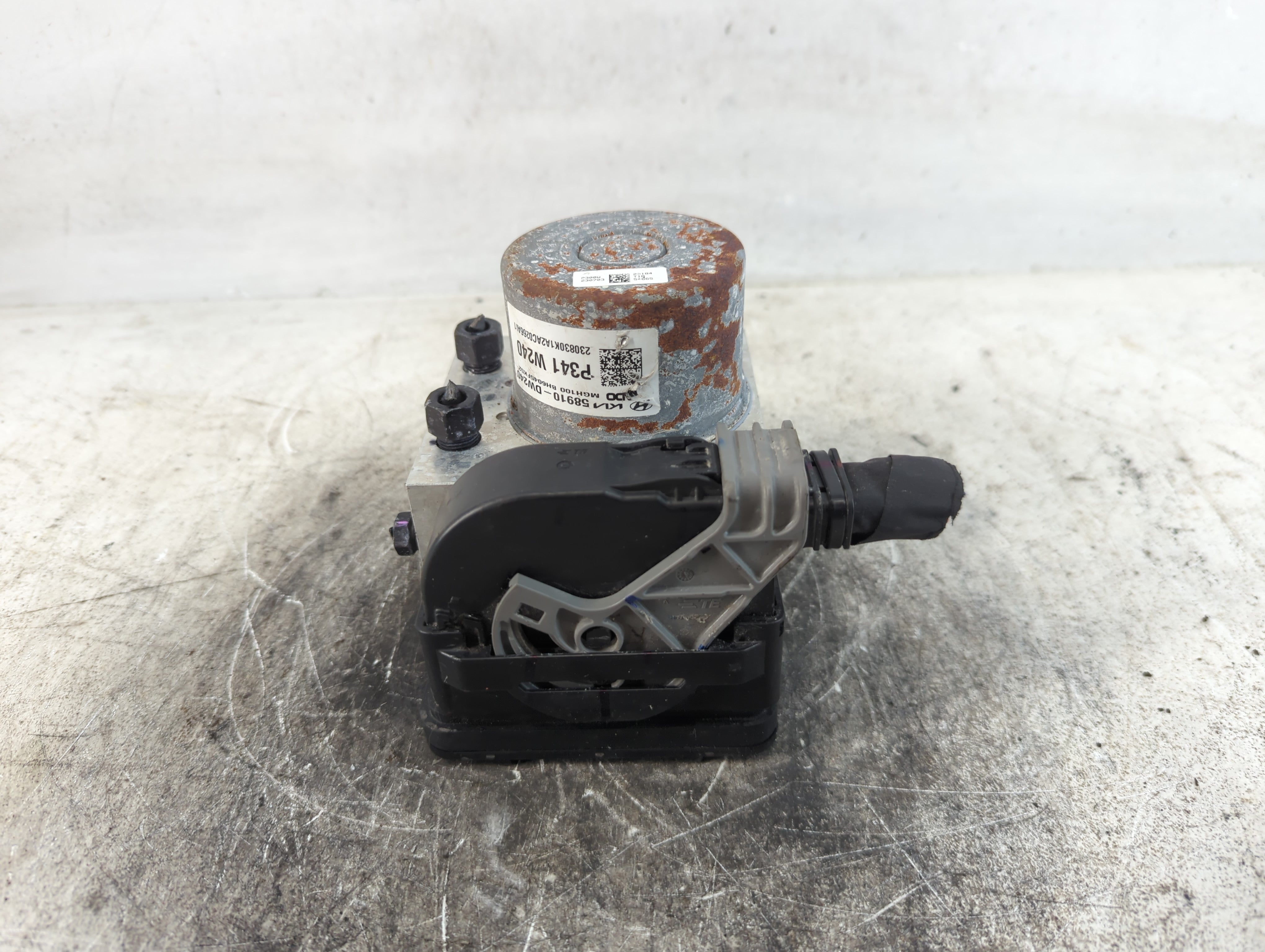 2024 Kia Sportage ABS Pump Control Module Replacement P/N:58910-DW240 Fits OEM Used Auto Parts - Oemusedautoparts1.com