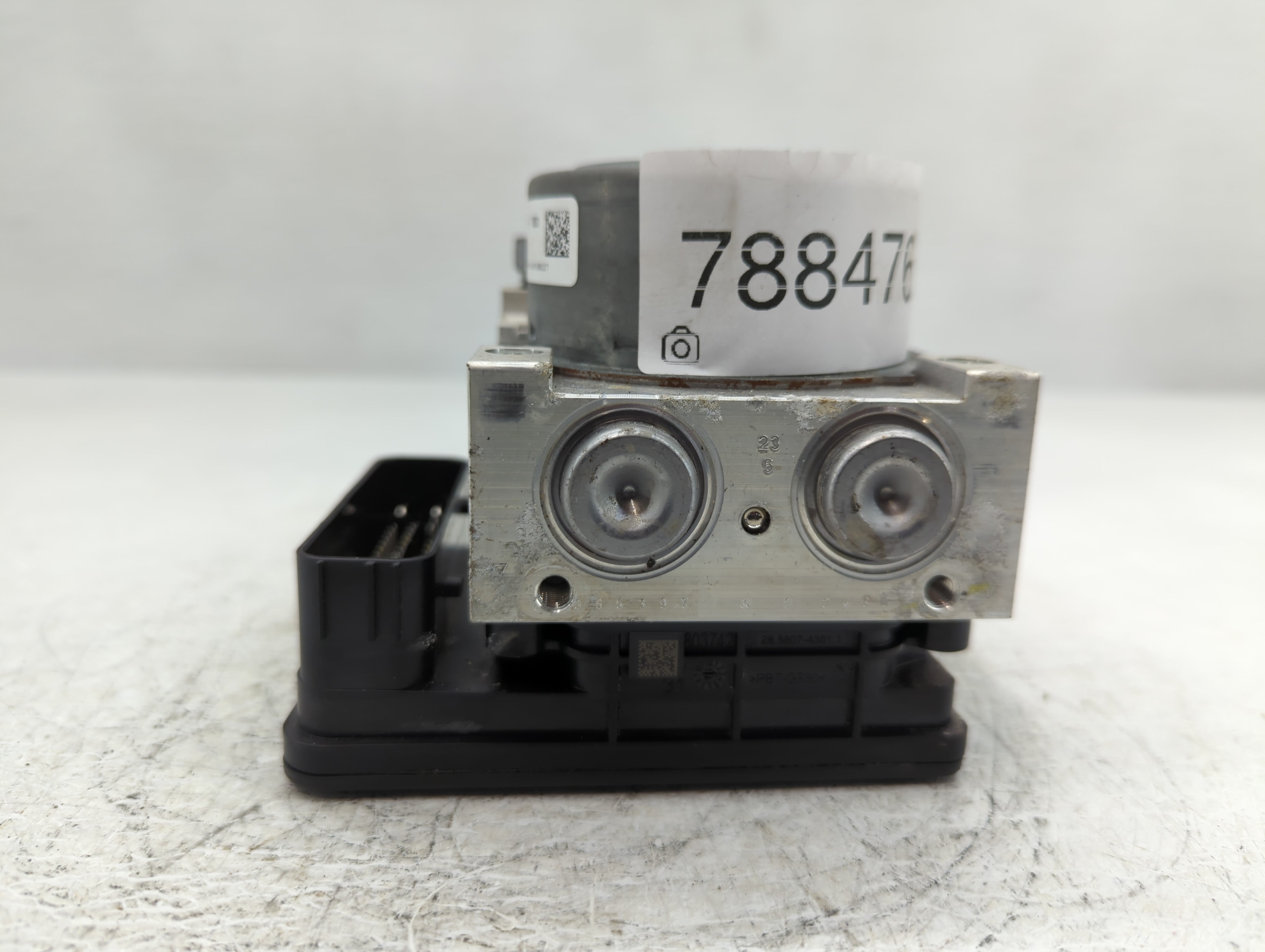 2017-2018 Ford Fusion ABS Pump Control Module Replacement P/N:HG9C-2B373-BG HG9C-2C219-LG, HG9C-2B373-BH Fits Fits 2017 2018 OEM Used Auto Parts - Oemusedautoparts1.com