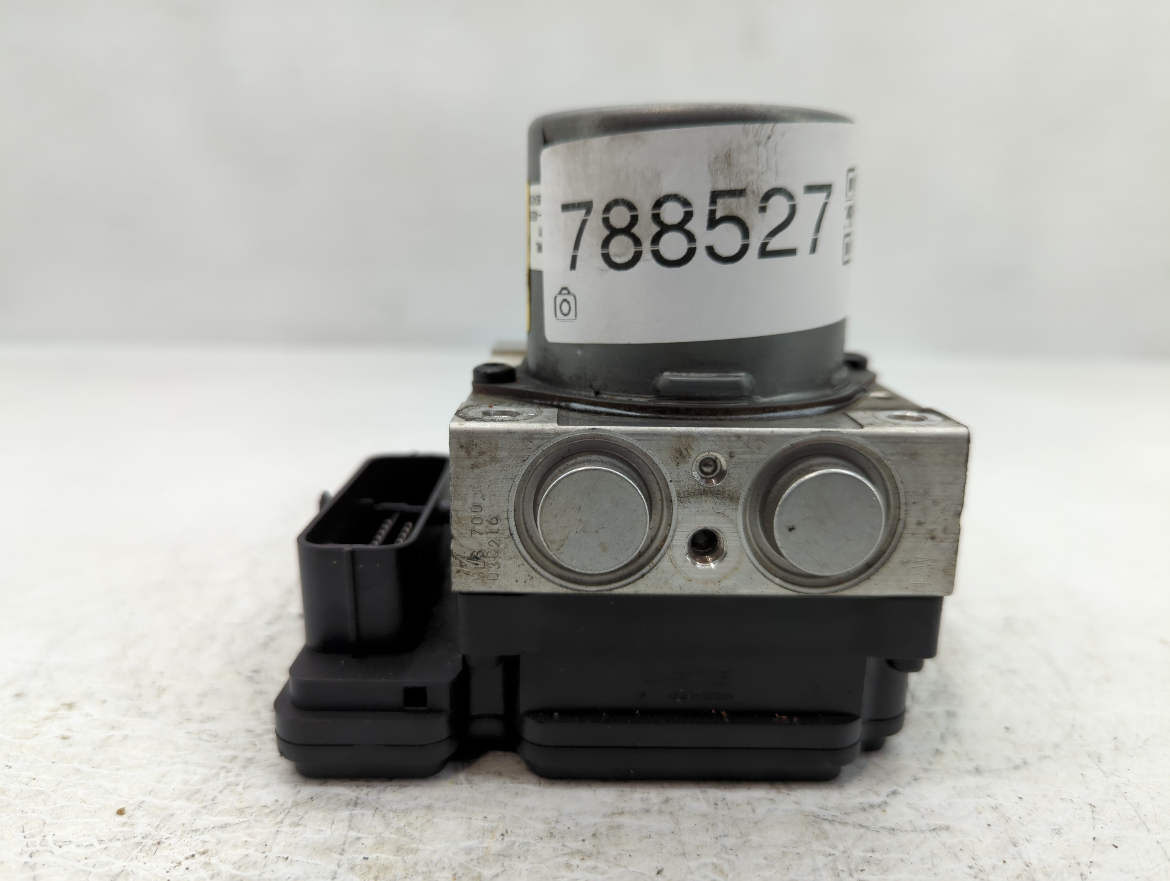 2016 Kia Soul ABS Pump Control Module Replacement P/N:58900-B2720 Fits OEM Used Auto Parts - Oemusedautoparts1.com