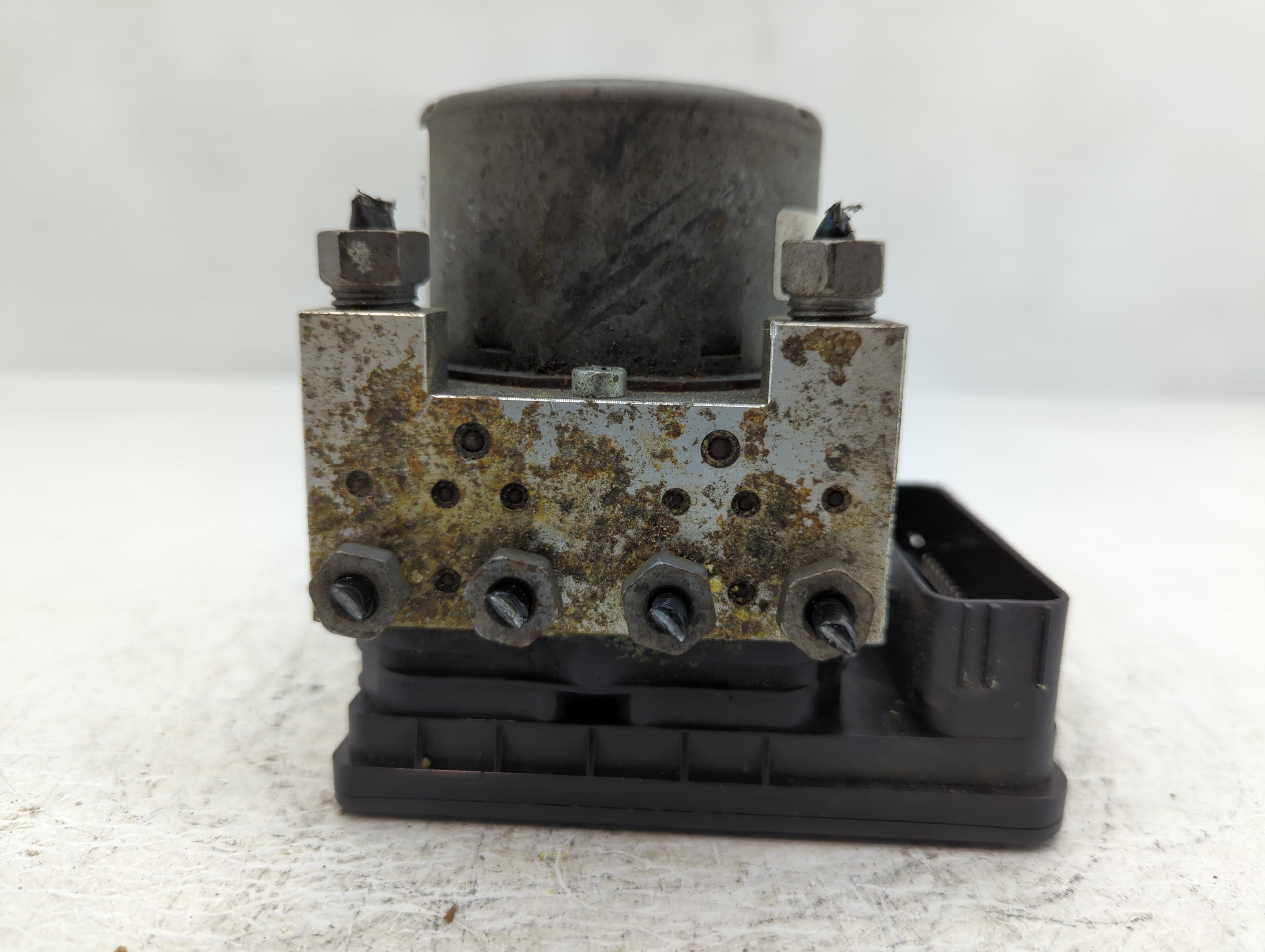 2016 Ford Explorer ABS Pump Control Module Replacement P/N:FB53-2C405-AF Fits OEM Used Auto Parts - Oemusedautoparts1.com