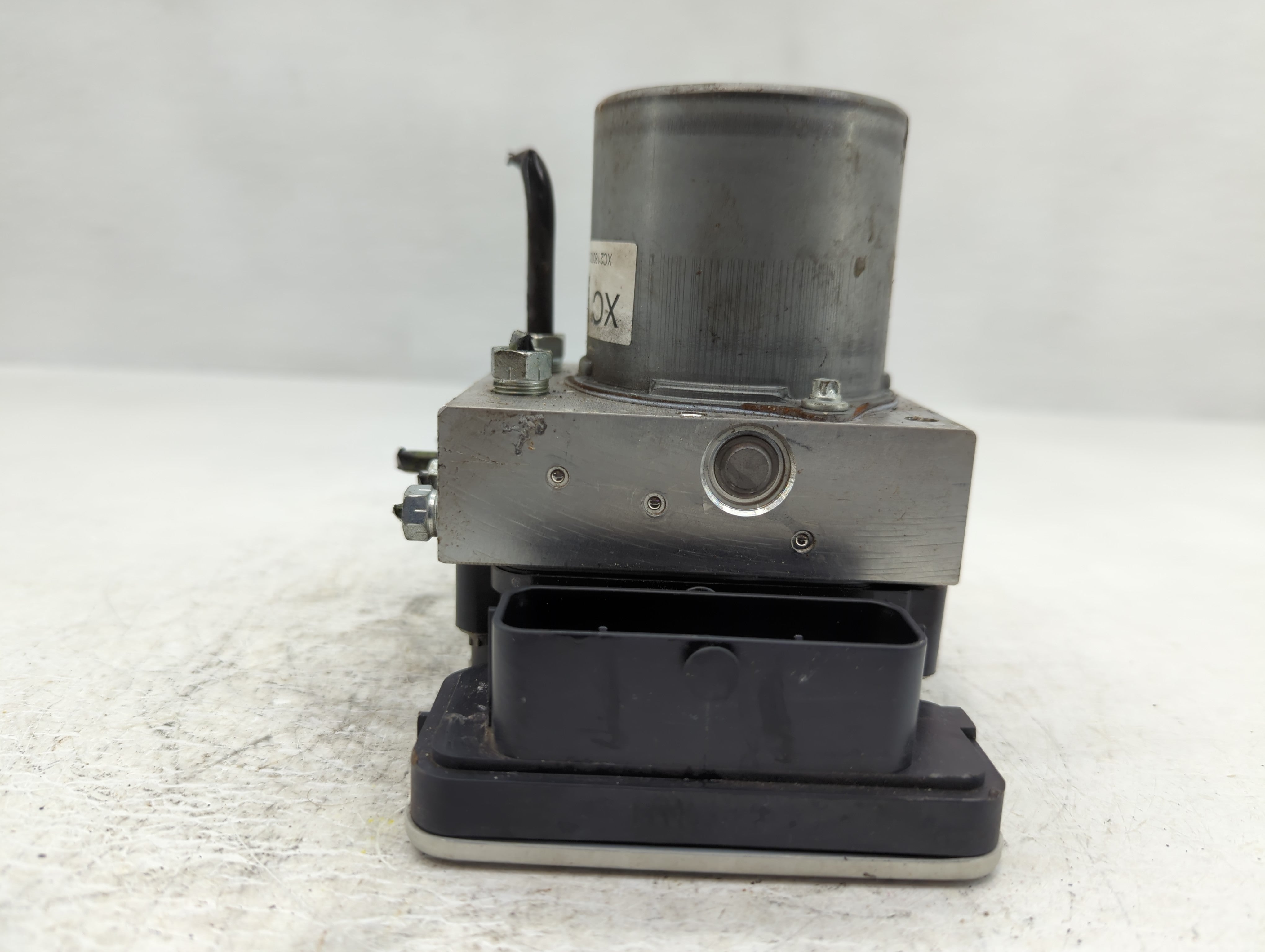 2021-2022 Toyota Camry ABS Pump Control Module Replacement P/N:44540 06450 Fits Fits 2021 2022 OEM Used Auto Parts - Oemusedautoparts1.com