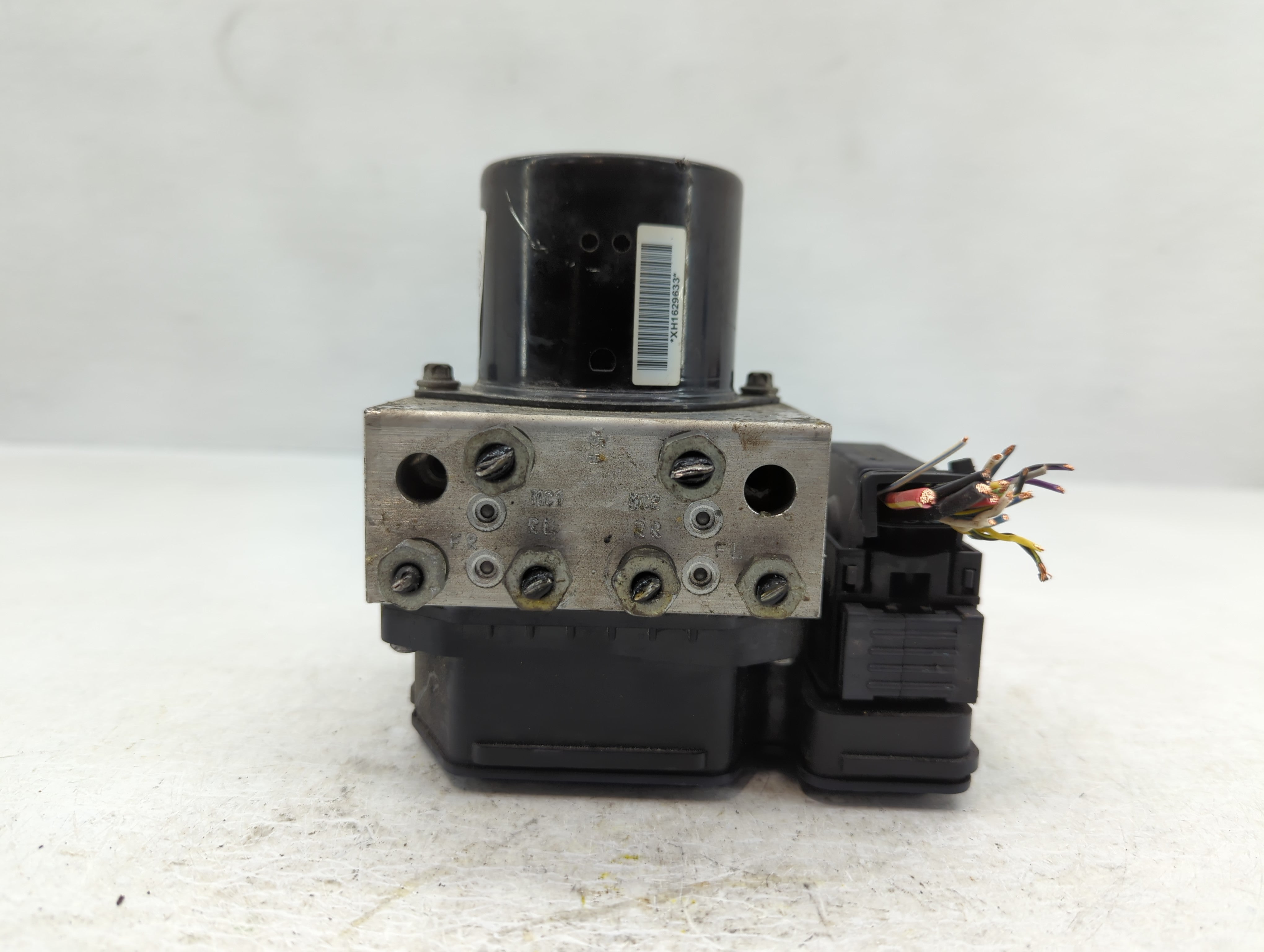 2013-2016 Chevrolet Malibu ABS Pump Control Module Replacement P/N:22863598 Fits Fits 2012 2013 2014 2015 2016 OEM Used Auto Parts - Oemusedautoparts1.com