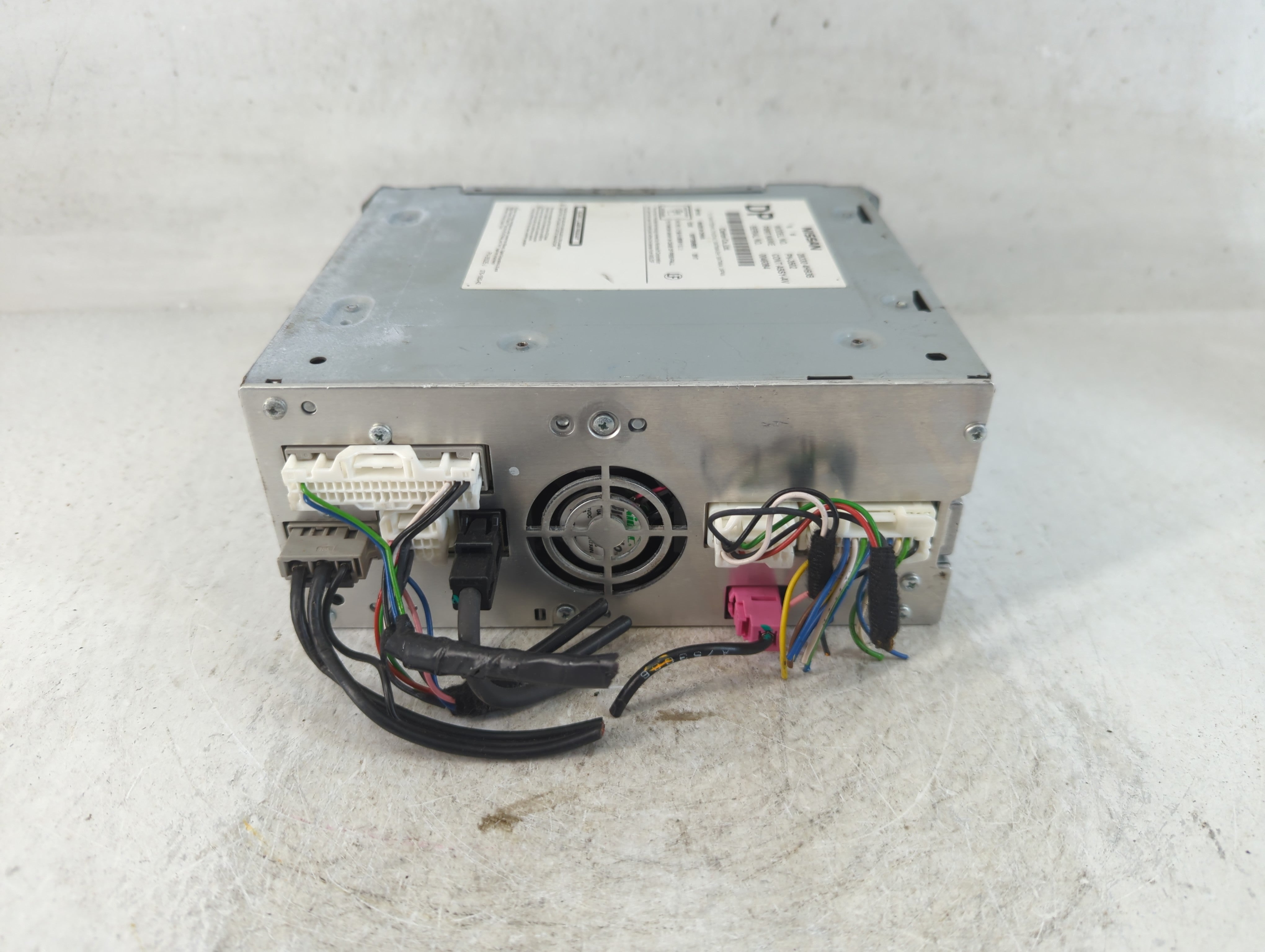 2017-2019 Infiniti Qx30 Radio AM FM Cd Player Receiver Replacement P/N:28330 4HB3B Fits Fits 2015 2016 2017 2018 2019 2020 OEM Used Auto Parts - Oemusedautoparts1.com