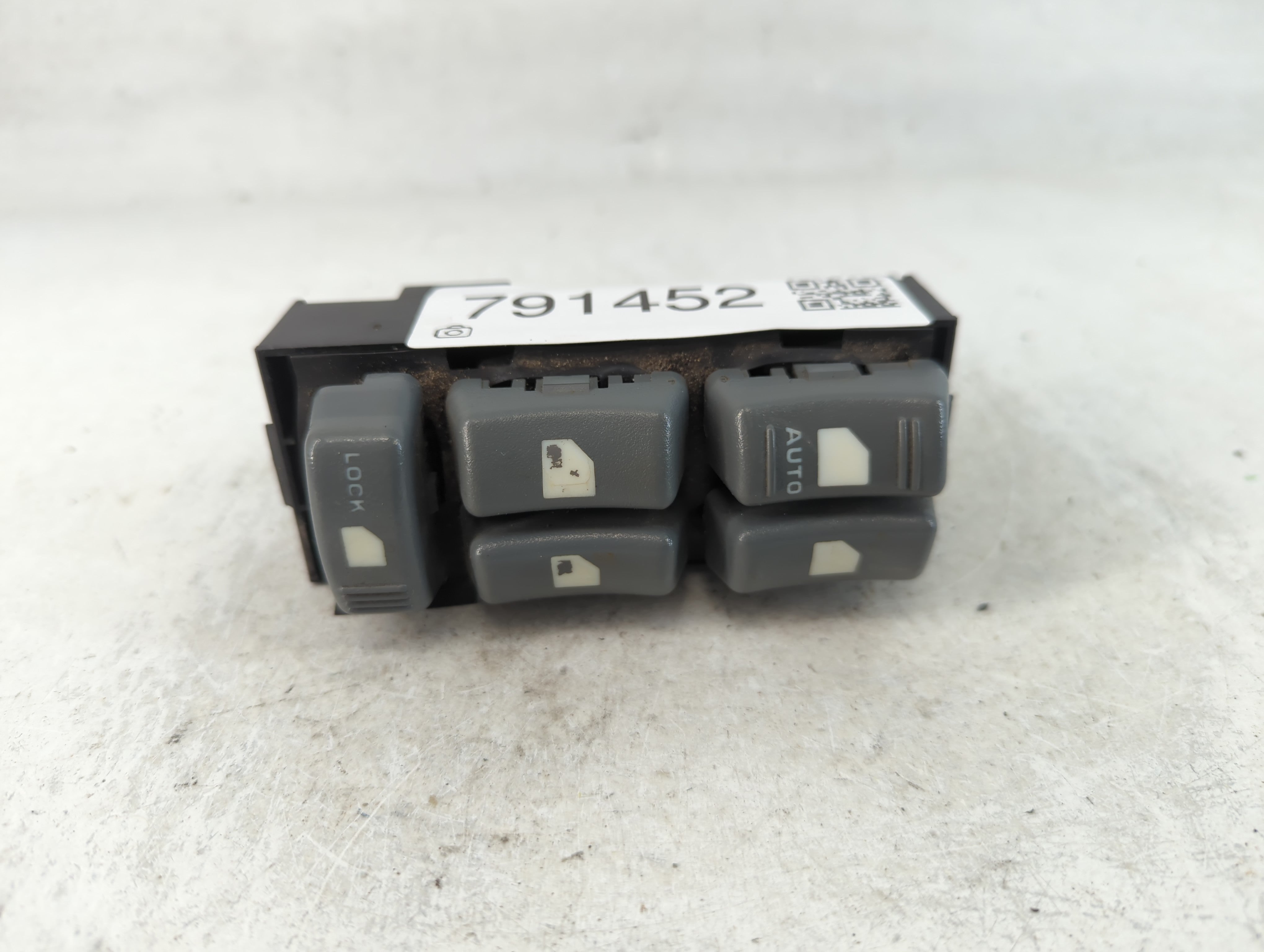 1999 Chevrolet Silverado 1500 Master Power Window Switch Replacement Driver Side Left P/N:2319A50A J12M-8013 Fits OEM Used Auto Parts - Oemusedautoparts1.com