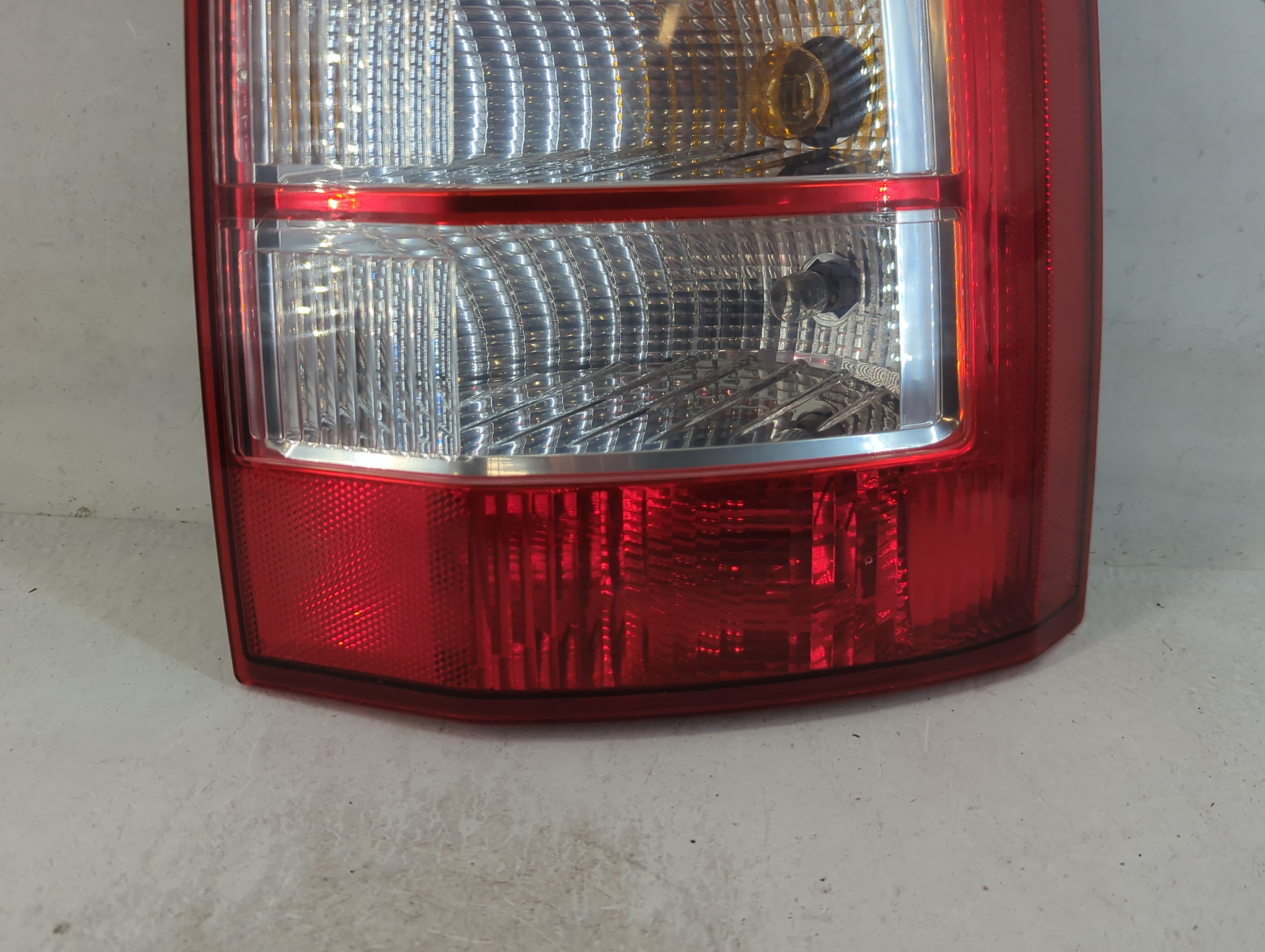 2007-2010 Jeep Compass Tail Light Assembly Passenger Right OEM Fits Fits 2007 2008 2009 2010 OEM Used Auto Parts - Oemusedautoparts1.com