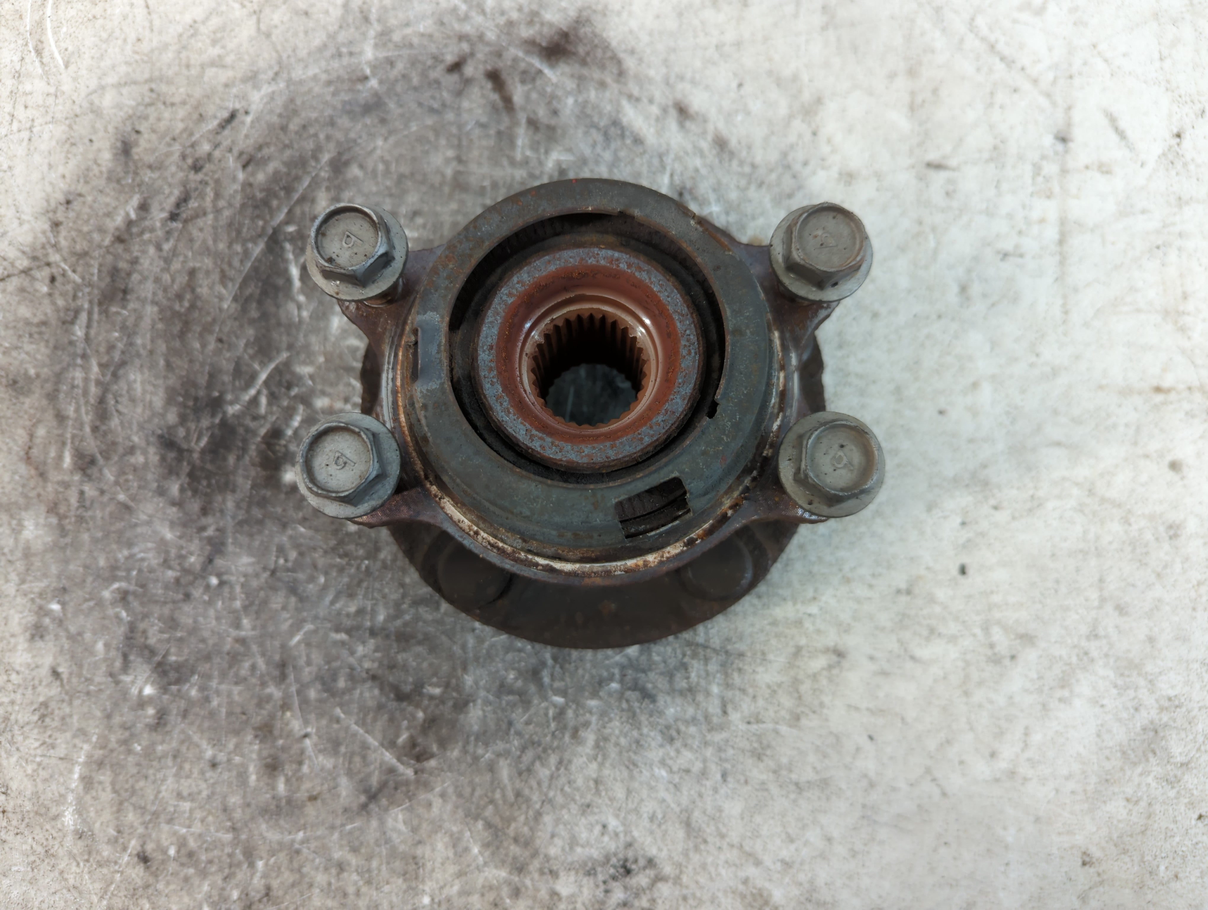 2007-2008 Infiniti G35 Driver Front Wheel Hub Oem - Oemusedautoparts1.com