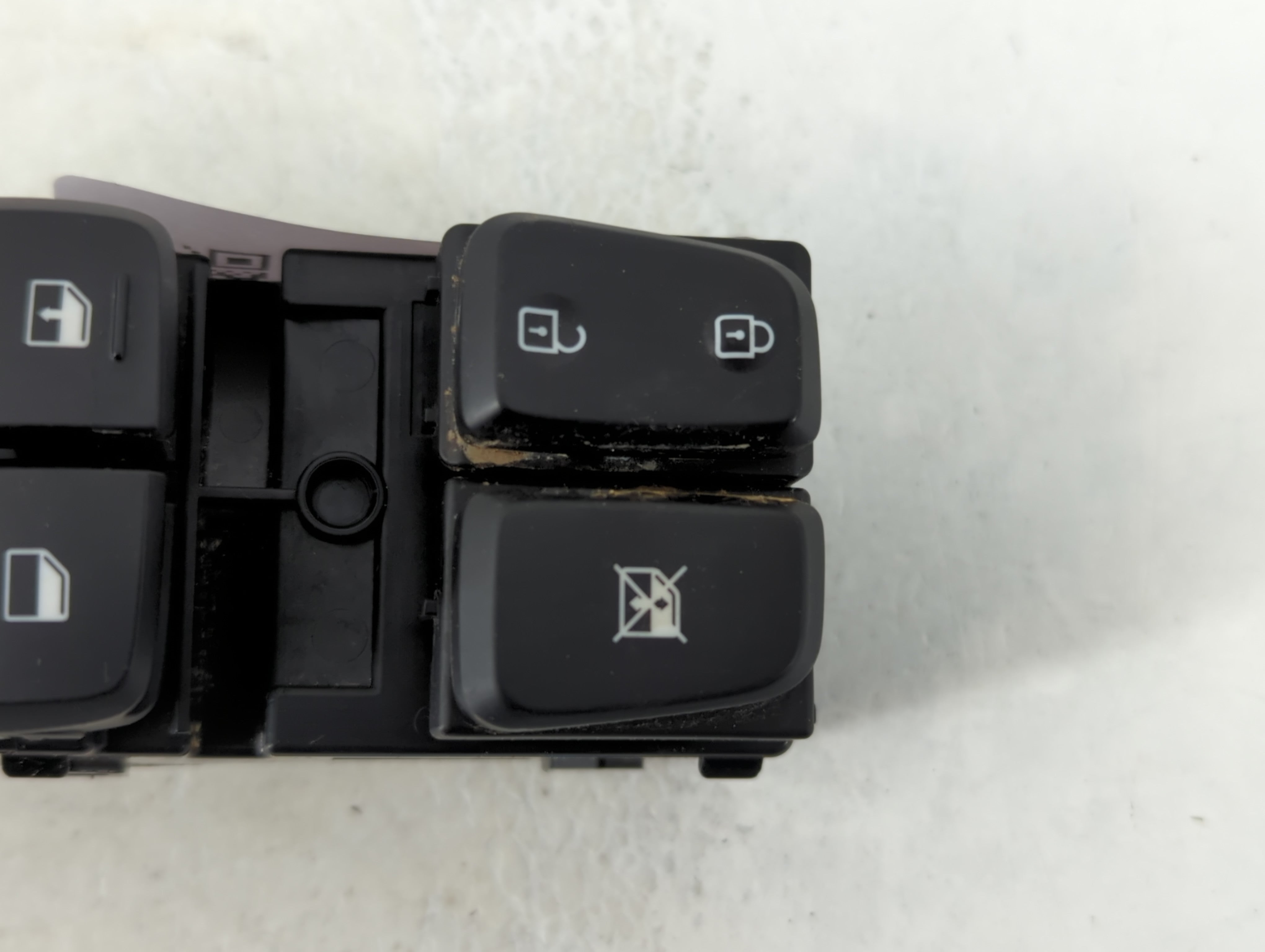 2021 Hyundai Veloster Master Power Window Switch Replacement Driver Side Left P/N:93570J3300 200514 Fits OEM Used Auto Parts - Oemusedautoparts1.com