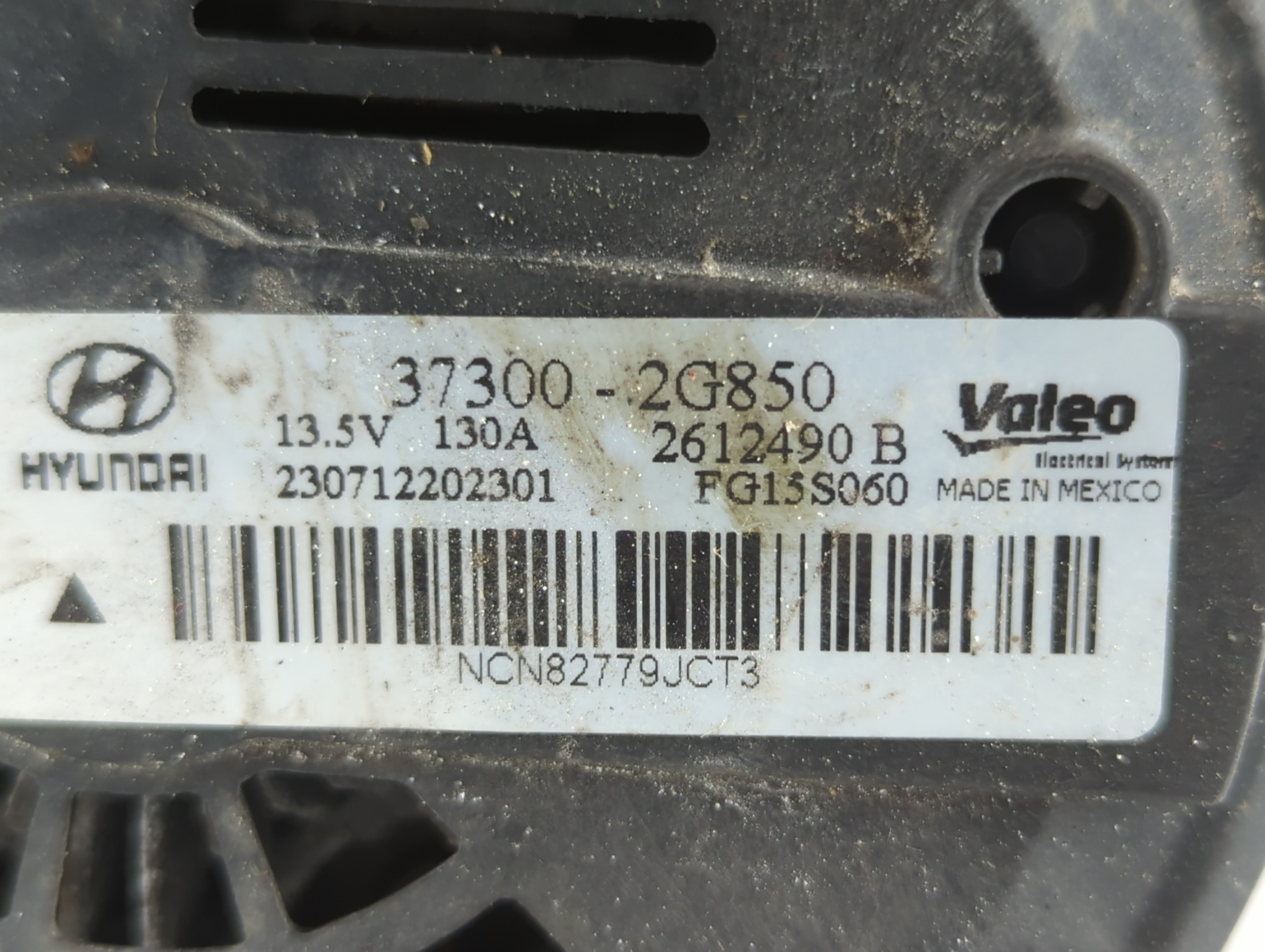 2013 Hyundai Santa Fe Alternator Replacement Generator Charging Assembly Engine OEM P/N:37300-2G850 Fits Fits 2014 2015 OEM Used Auto Parts - Oemusedautoparts1.com
