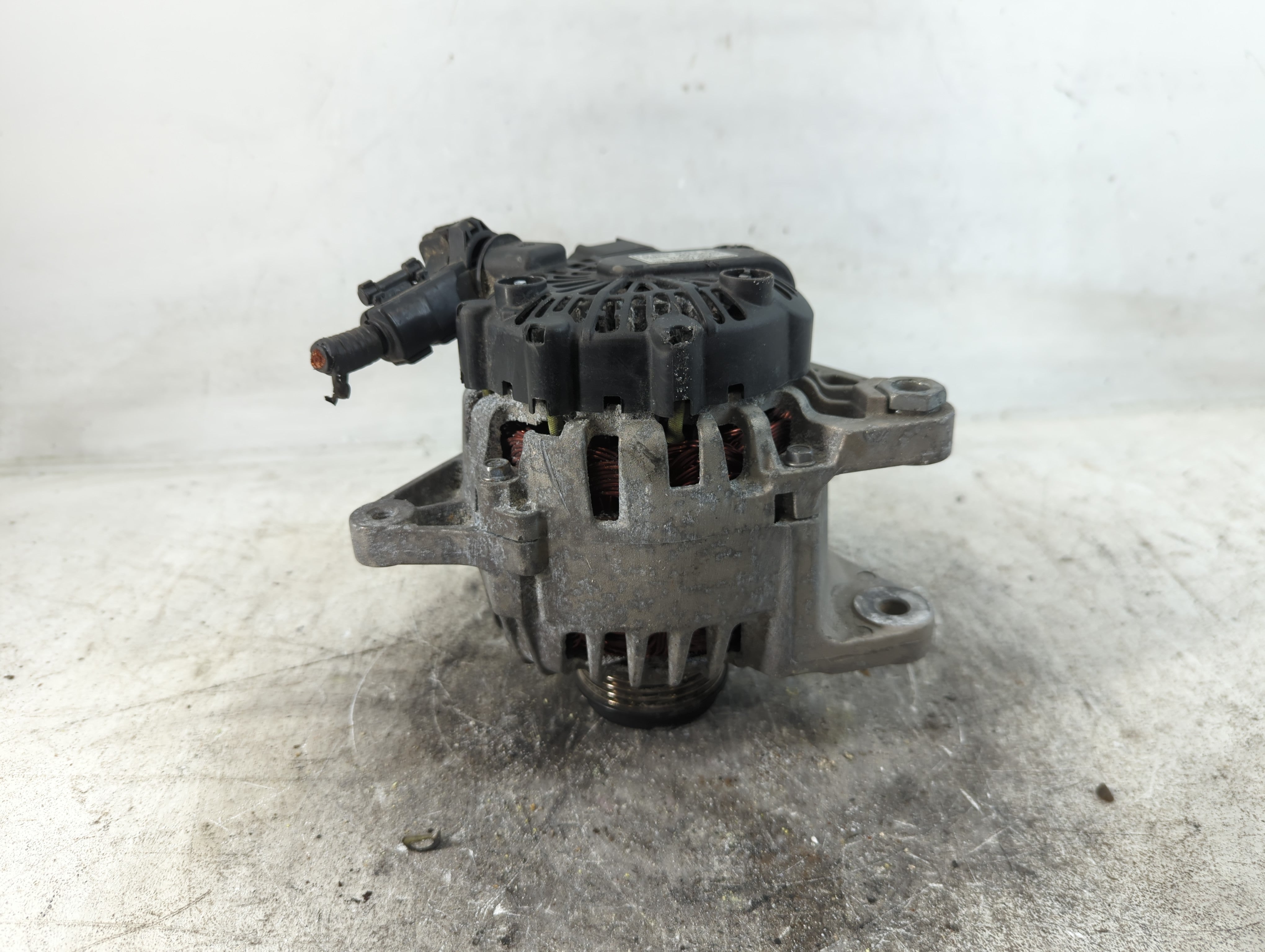 2014-2016 Kia Forte Alternator Replacement Generator Charging Assembly Engine OEM P/N:37300-2E200 2610428 Fits OEM Used Auto Parts - Oemusedautoparts1.com