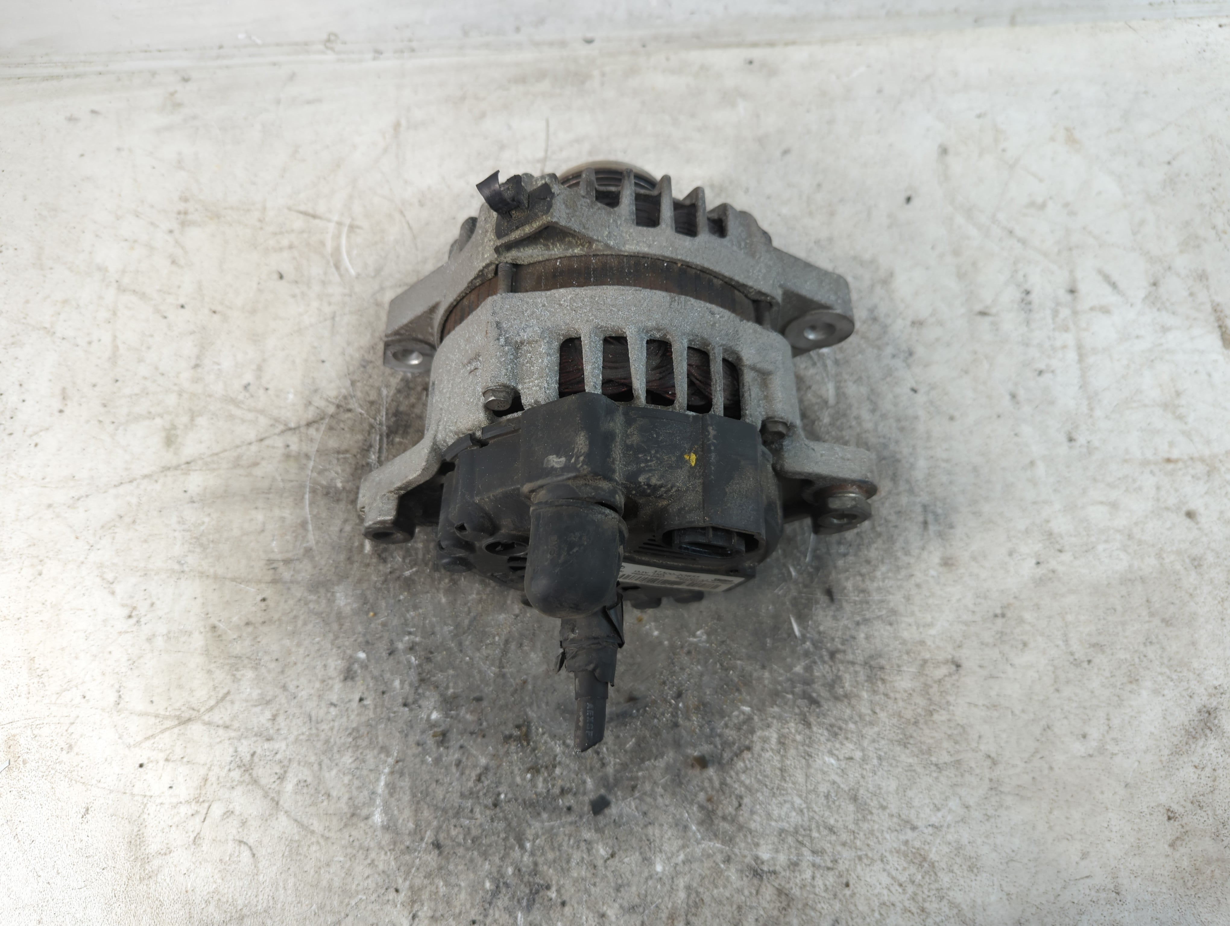 2014-2015 Kia Optima Alternator Replacement Generator Charging Assembly Engine OEM P/N:37300-2G855 Fits Fits 2014 2015 OEM Used Auto Parts - Oemusedautoparts1.com