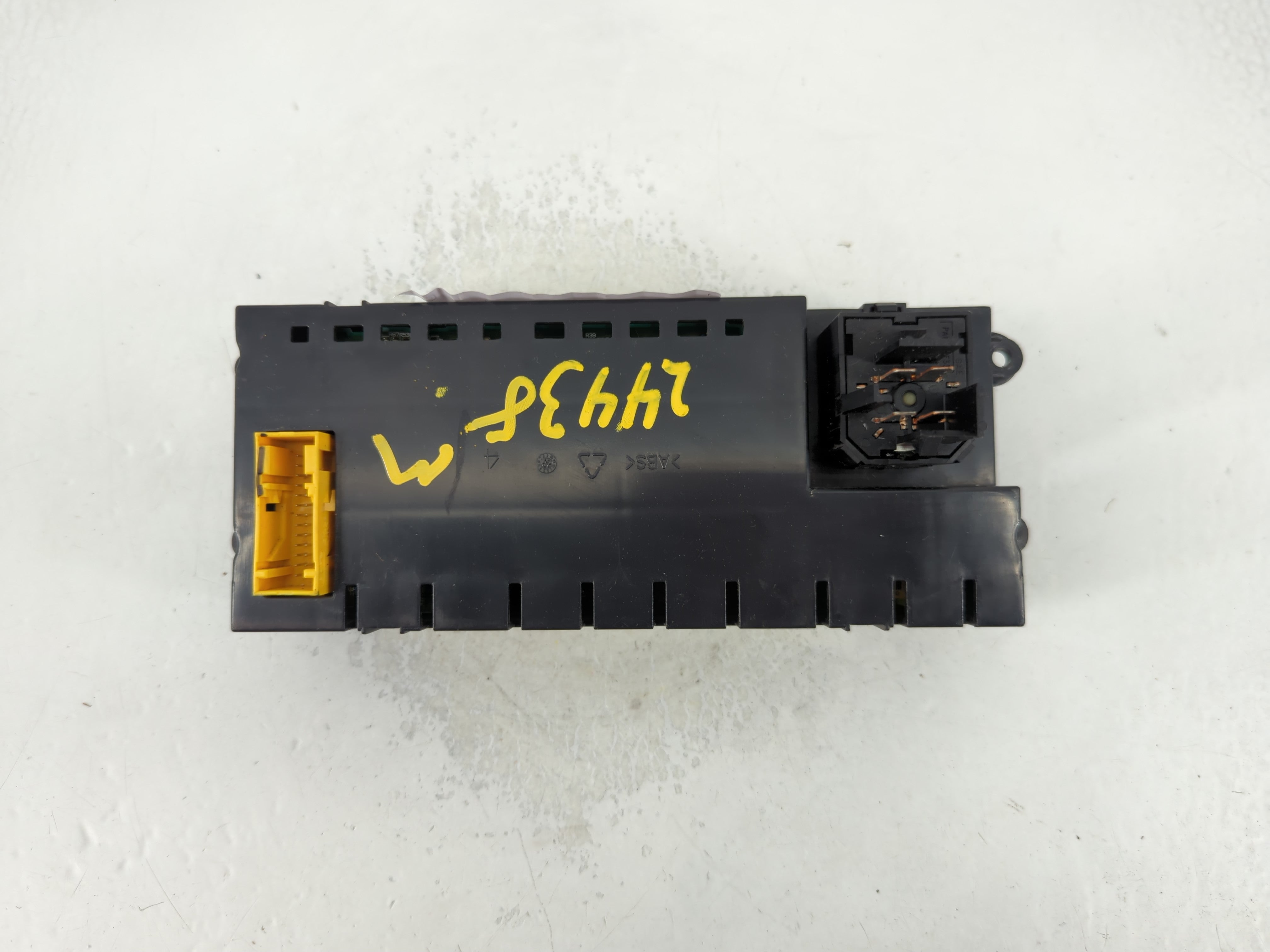 1999-2004 Ford F-150 Climate Control Module Temperature AC/Heater Replacement P/N:4L34-19980-AG Fits OEM Used Auto Parts - Oemusedautoparts1.com