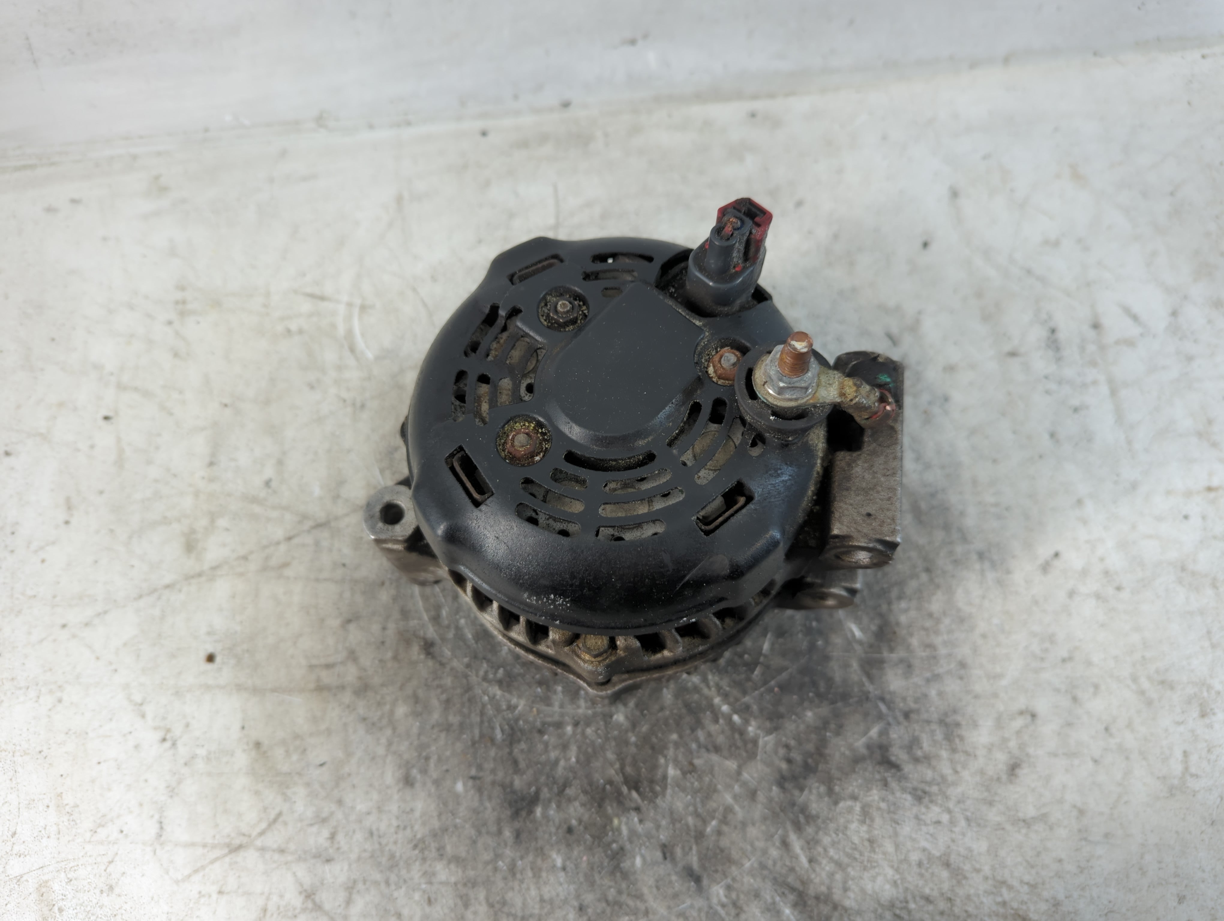 2011-2014 Chrysler 200 Alternator Replacement Generator Charging Assembly Engine OEM P/N:8168981 Fits OEM Used Auto Parts - Oemusedautoparts1.com