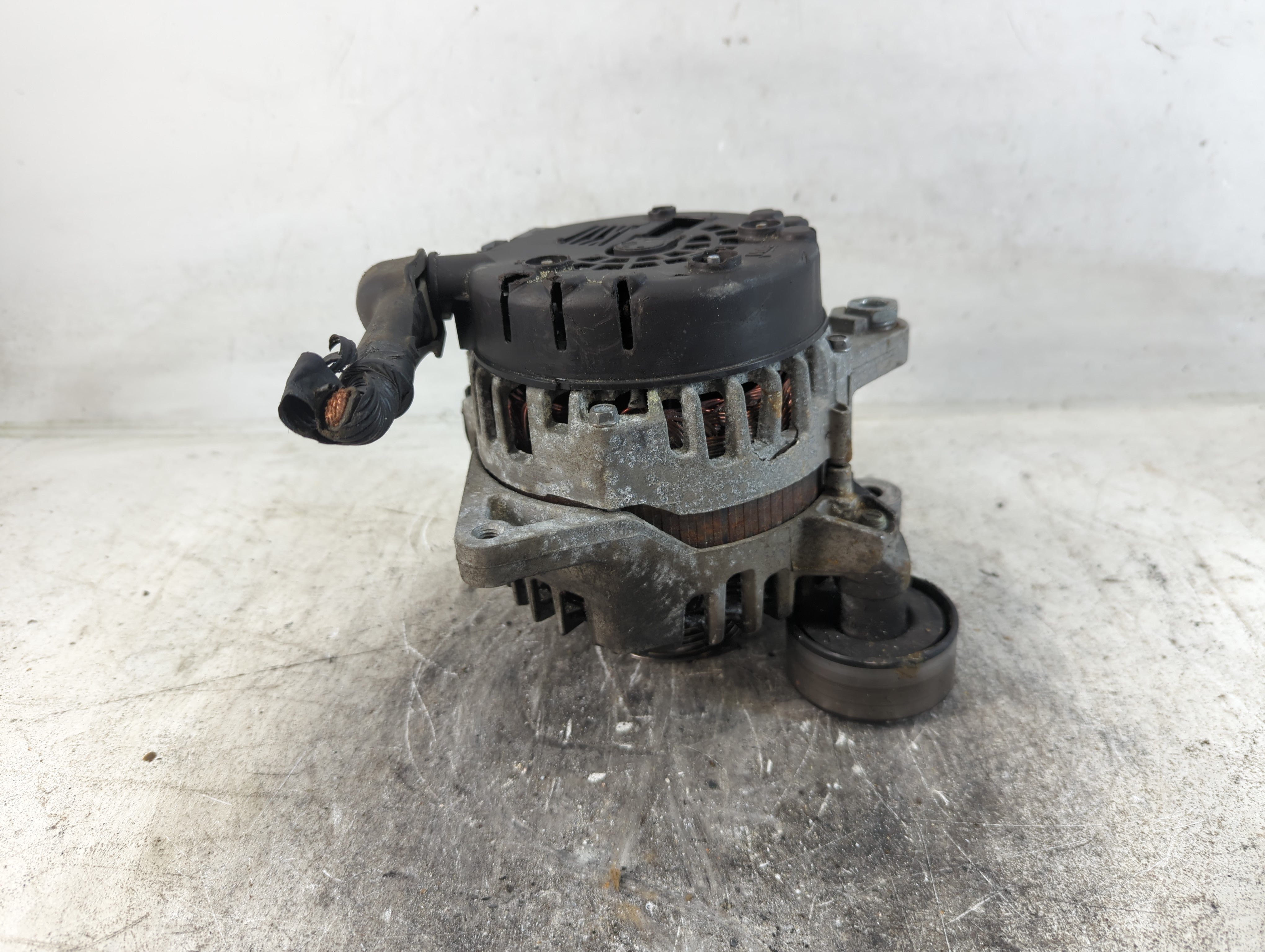 2016-2019 Kia Soul Alternator Replacement Generator Charging Assembly Engine OEM P/N:37300-2E820 2624670 Fits OEM Used Auto Parts - Oemusedautoparts1.com