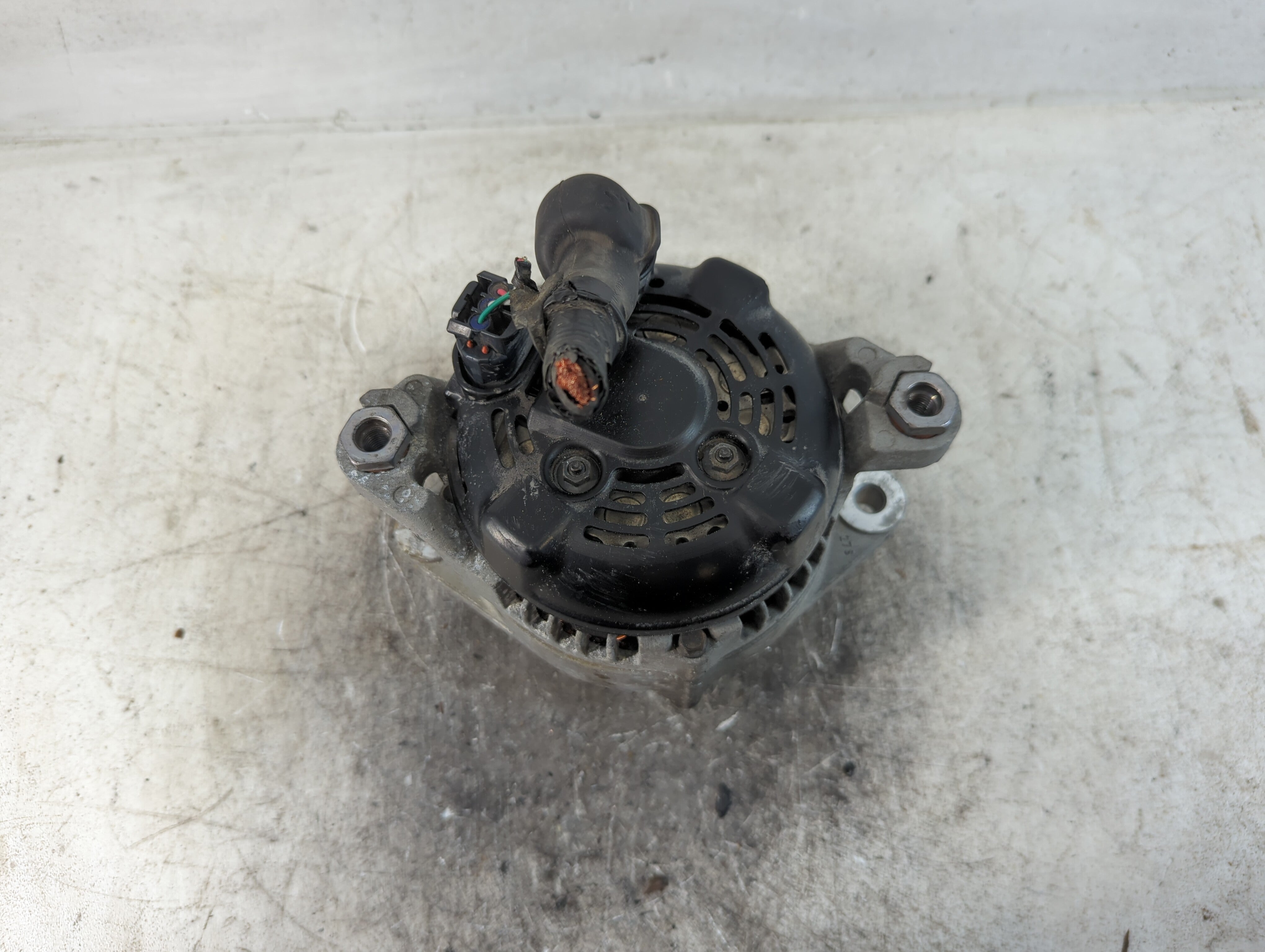 2015-2019 Hyundai Sonata Alternator Replacement Generator Charging Assembly Engine OEM P/N:37300-2G061 Fits OEM Used Auto Parts - Oemusedautoparts1.com