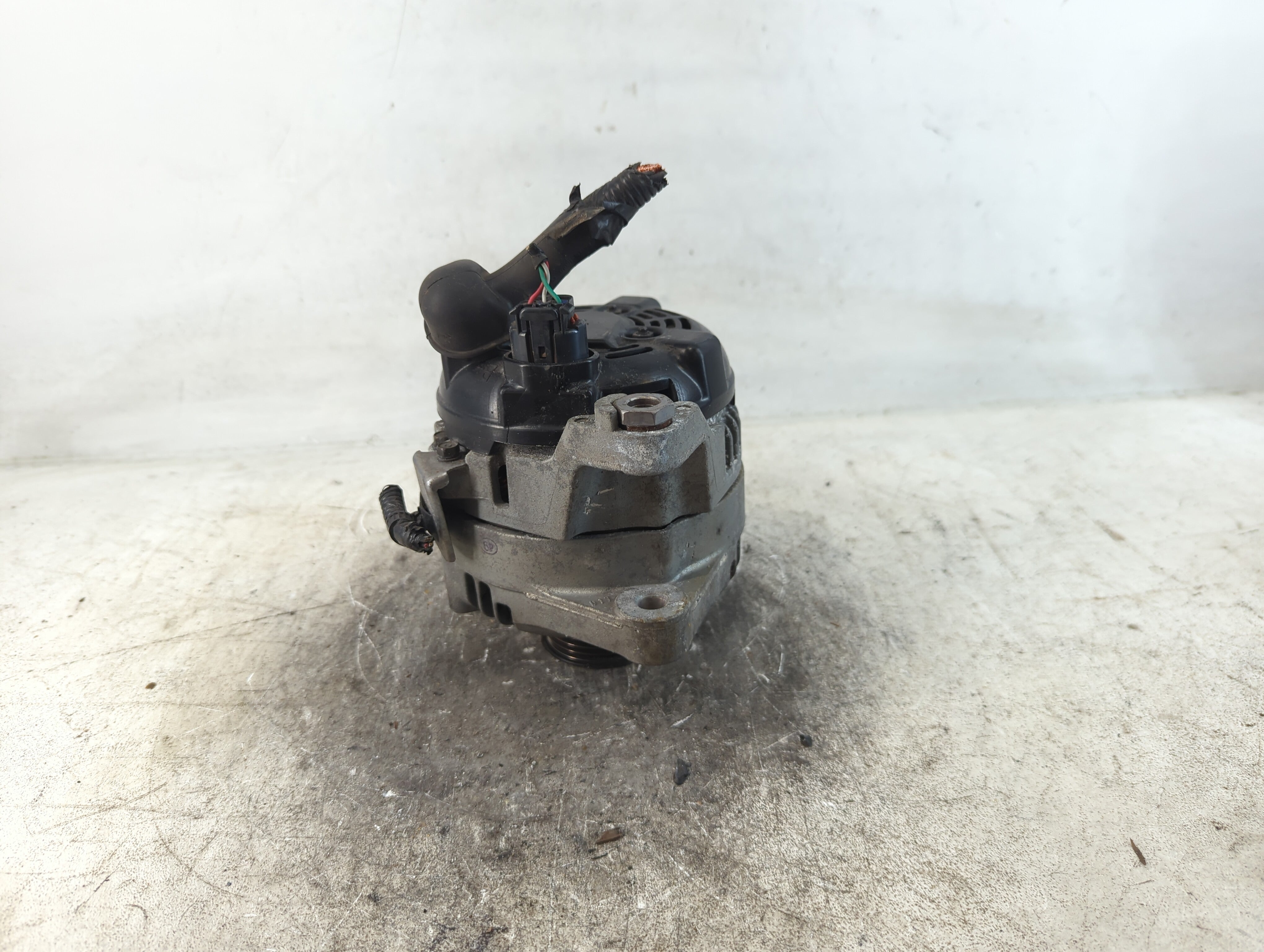 2015-2019 Hyundai Sonata Alternator Replacement Generator Charging Assembly Engine OEM P/N:37300-2G061 Fits OEM Used Auto Parts - Oemusedautoparts1.com