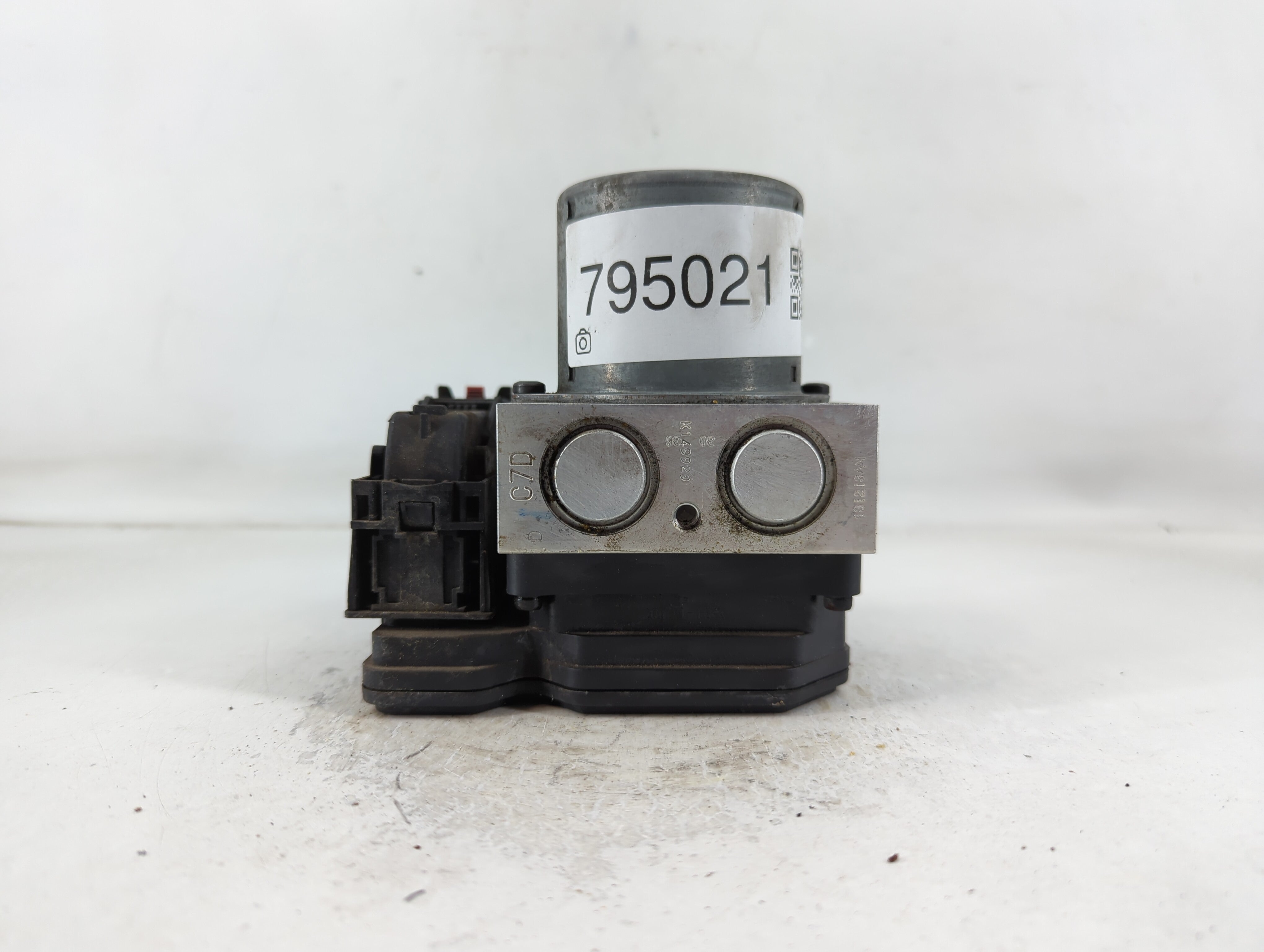 2014 Chevrolet Sonic ABS Pump Control Module Replacement P/N:95317942 Fits OEM Used Auto Parts - Oemusedautoparts1.com