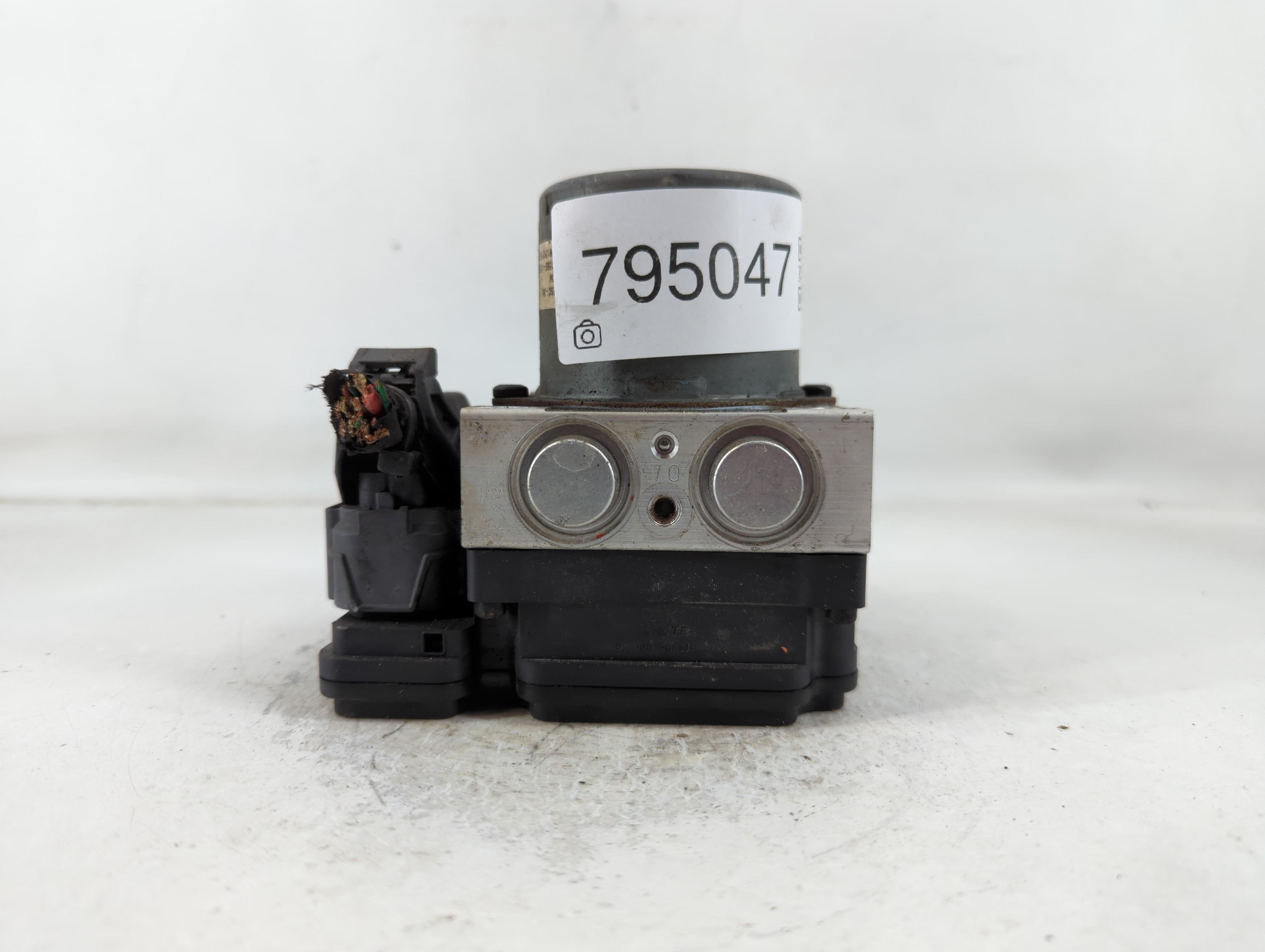 2014-2015 Kia Soul ABS Pump Control Module Replacement P/N:58900-B2506 Fits Fits 2014 2015 OEM Used Auto Parts - Oemusedautoparts1.com