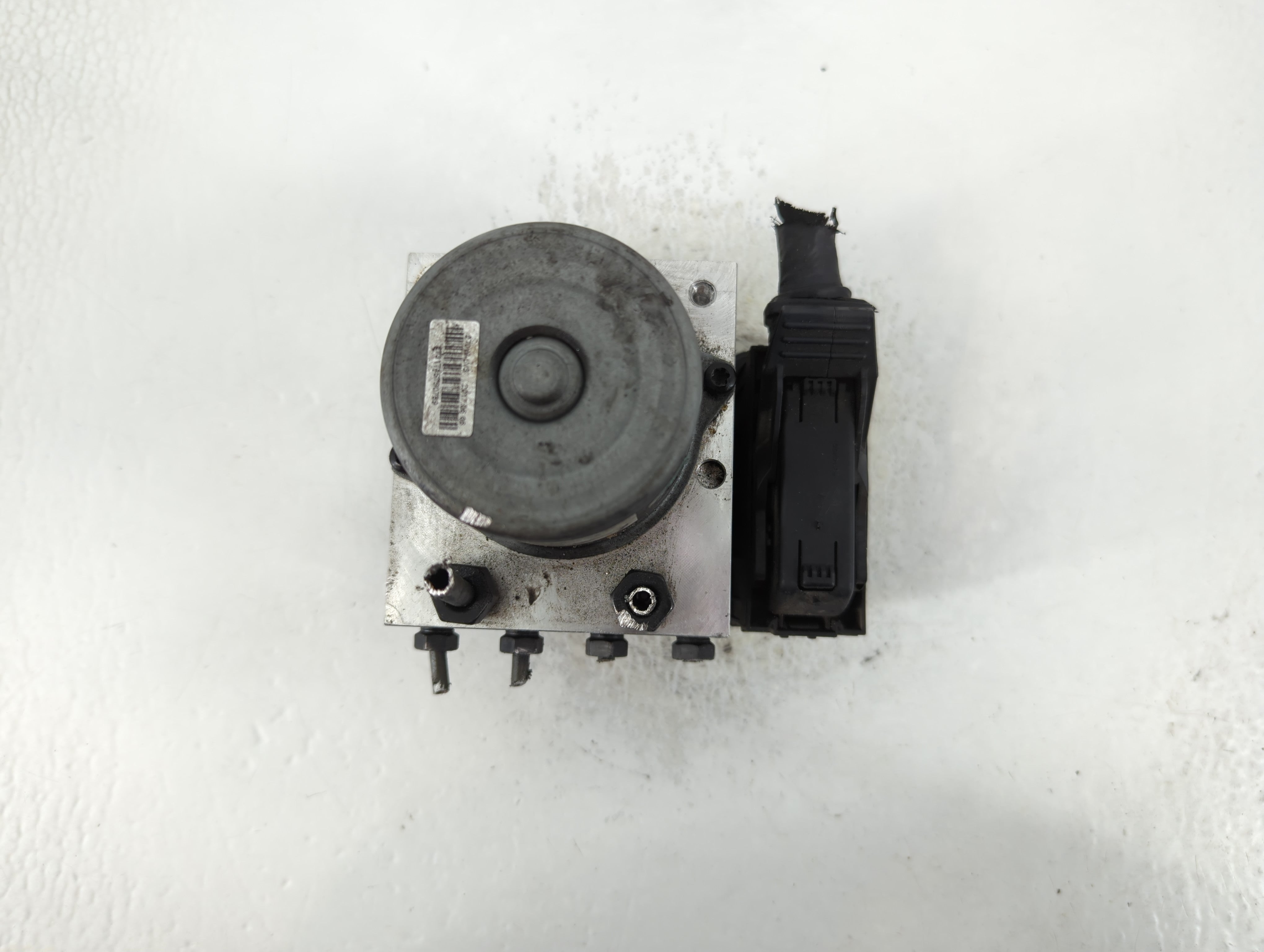 2015-2017 Hyundai Veloster ABS Pump Control Module Replacement P/N:58920-2V480 Fits Fits 2015 2016 2017 OEM Used Auto Parts - Oemusedautoparts1.com