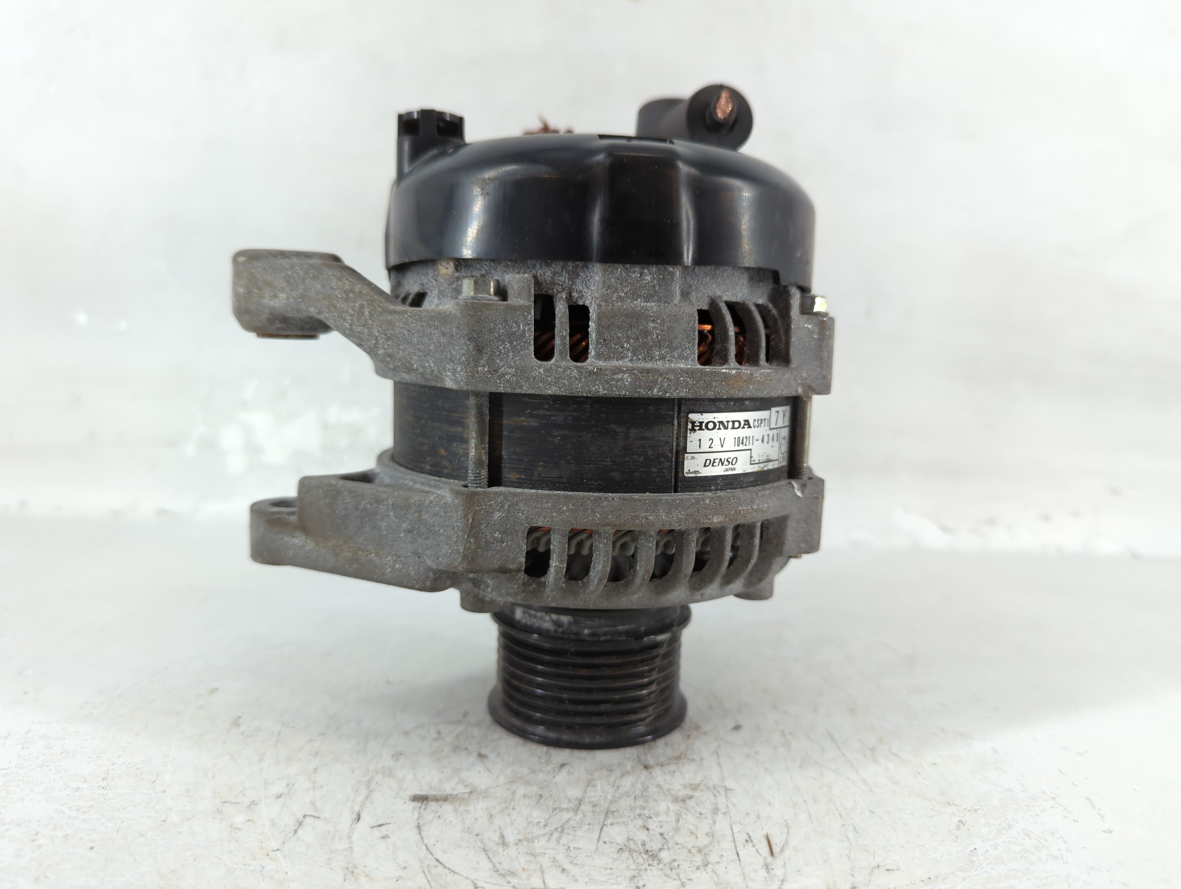 2020-2022 Honda Cr-V Alternator Replacement Generator Charging Assembly Engine OEM P/N:104211-4340 Fits OEM Used Auto Parts - Oemusedautoparts1.com
