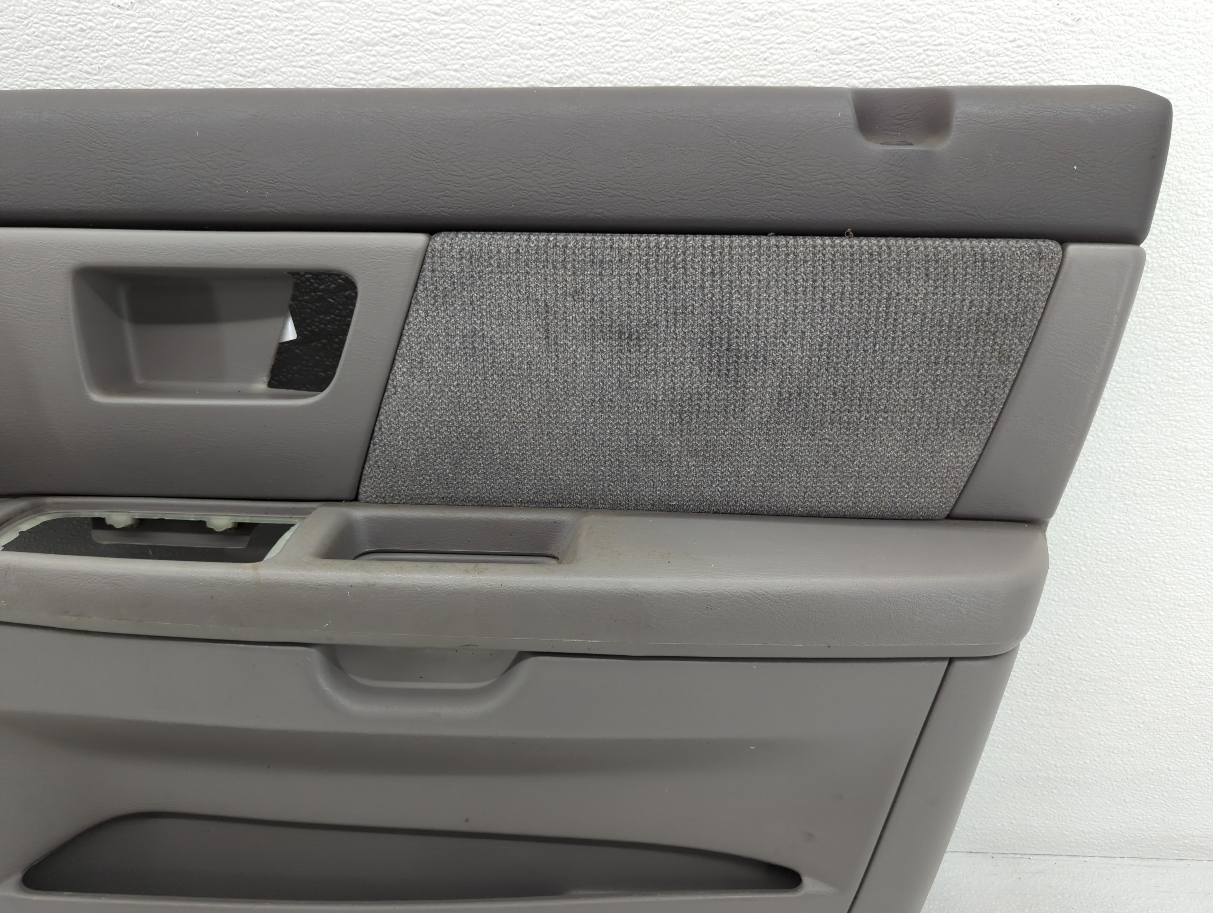2001 Ford Taurus Front Right Passenger Interior Door Panel Trim Grey - Oemusedautoparts1.com