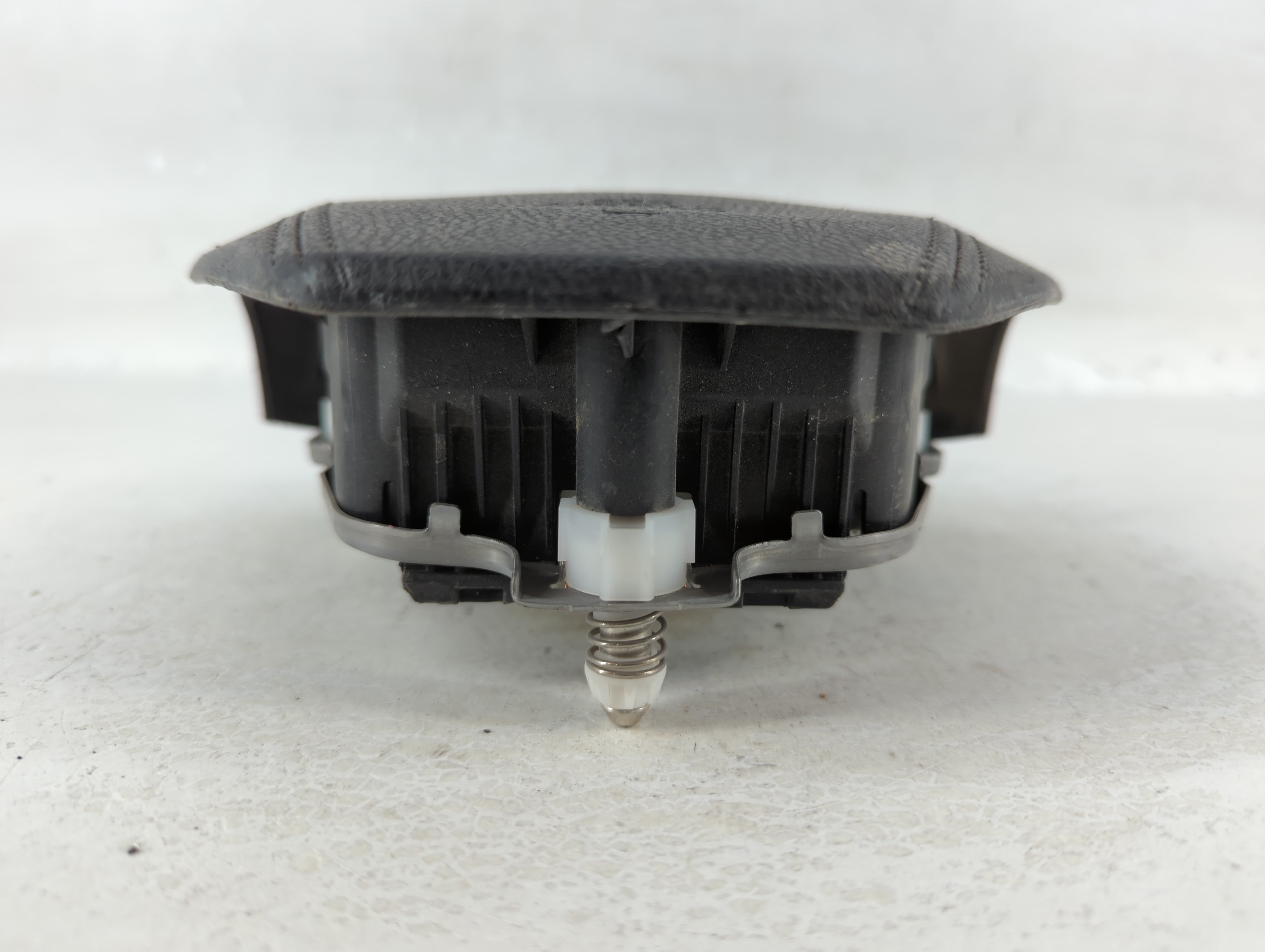 2014-2019 Toyota Highlander Air Bag Driver Left Steering Wheel Mounted Fits Fits 2014 2015 2016 2017 2018 2019 2020 OEM Used Auto Parts - Oemusedautoparts1.com