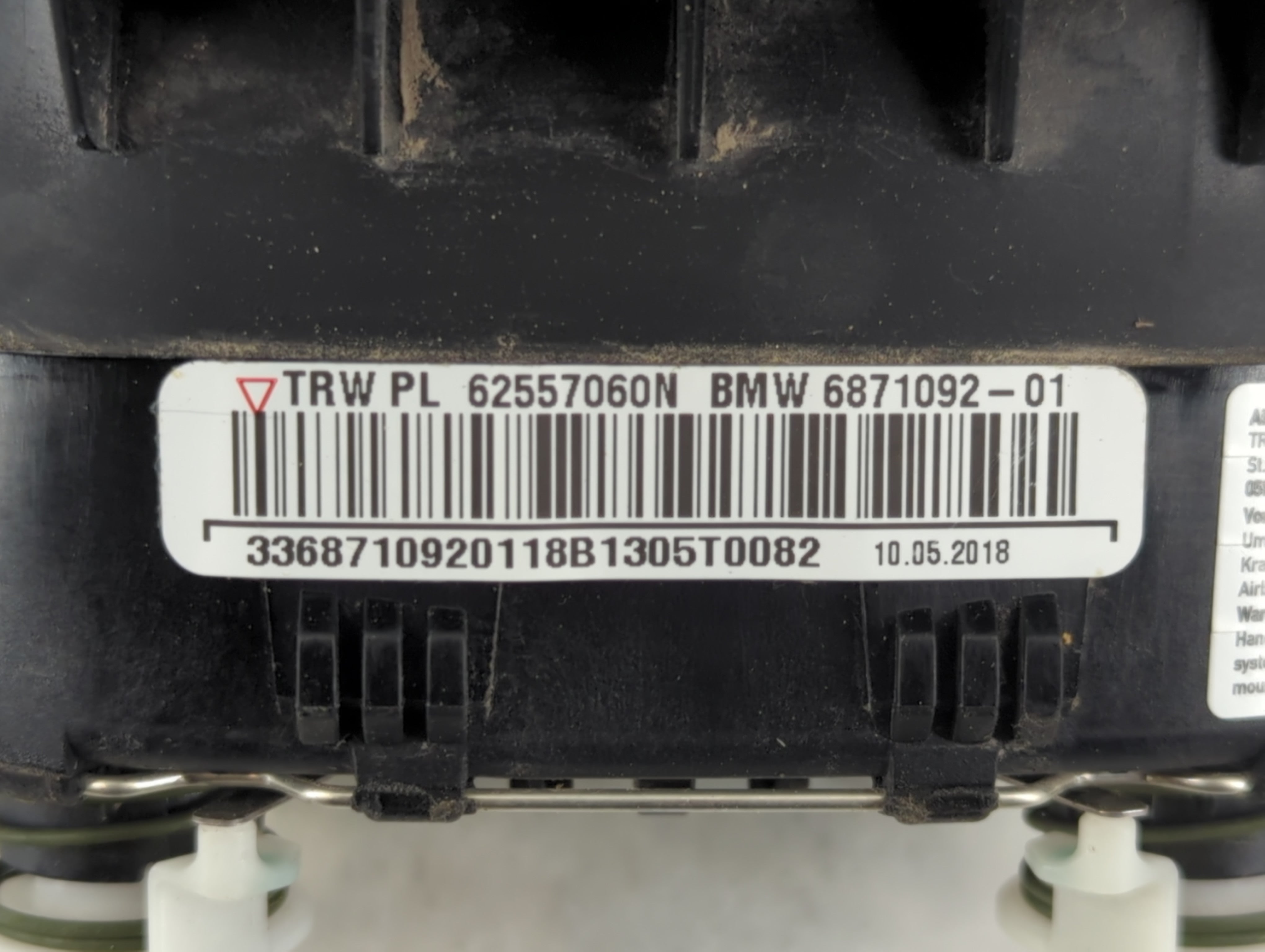 2012-2018 Bmw 320i Air Bag Driver Left Steering Wheel Mounted P/N:6871092-01 62557060N Fits OEM Used Auto Parts - Oemusedautoparts1.com