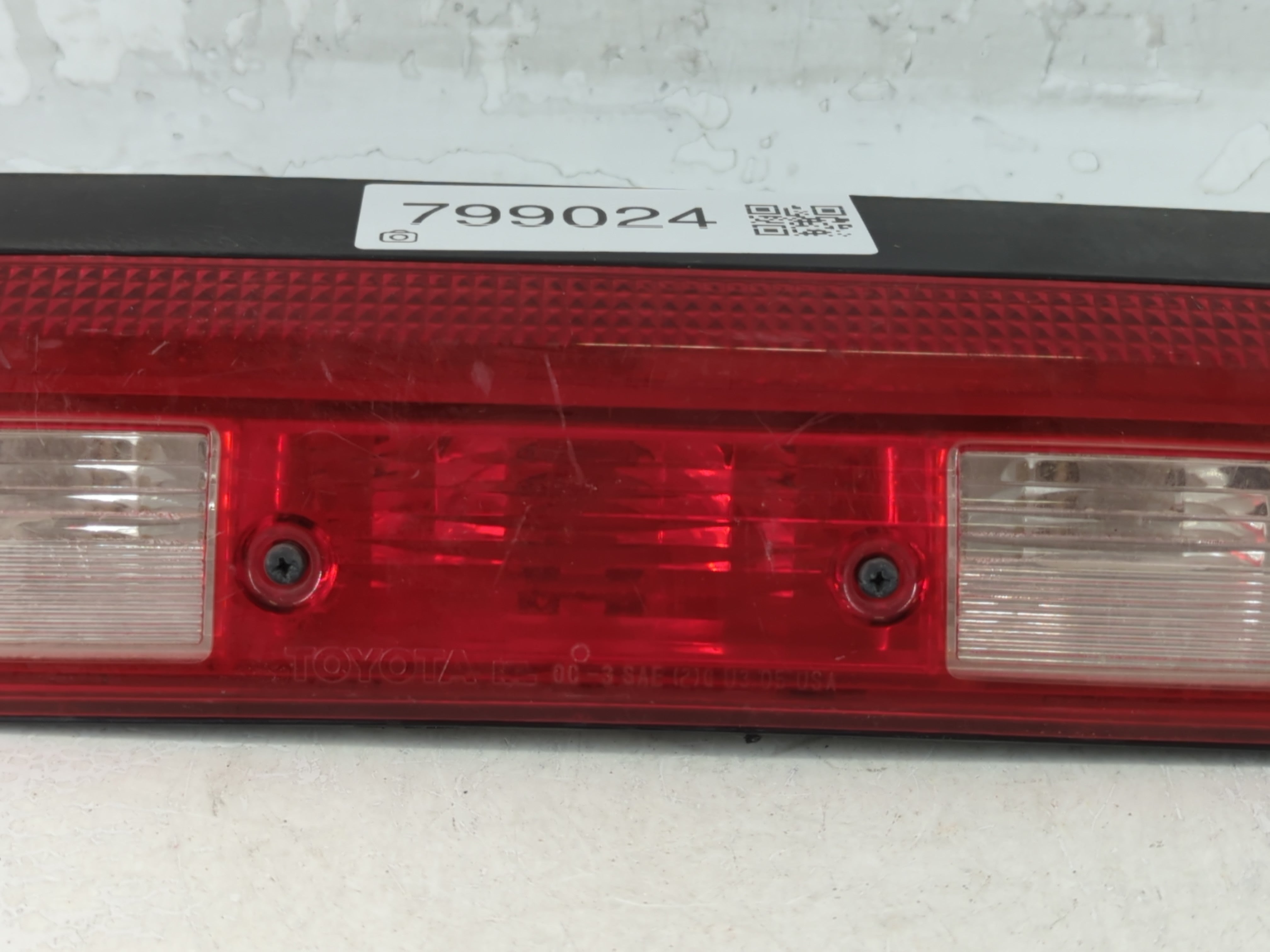 2014-2021 Toyota Tundra Tail Light Assembly Passenger Right OEM P/N:92118W Fits Fits 2014 2015 2016 2017 2018 2019 2020 2021 OEM Used Auto Parts - Oemusedautoparts1.com