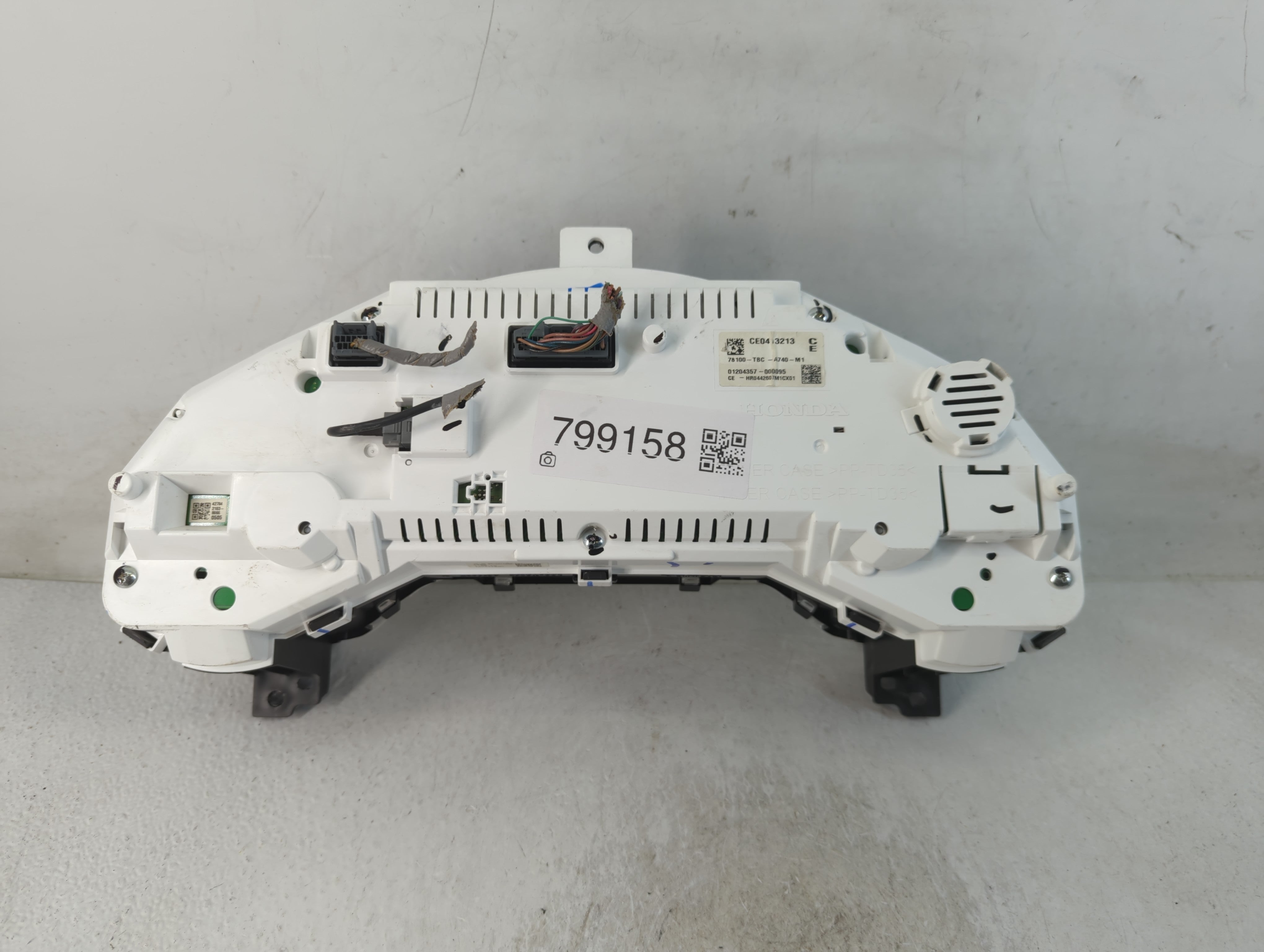 2016-2021 Honda Civic Instrument Cluster Speedometer Gauges P/N:78100-TBC-A740-M1 Fits Fits 2016 2017 2019 2020 2021 OEM Used Auto Parts - Oemusedautoparts1.com