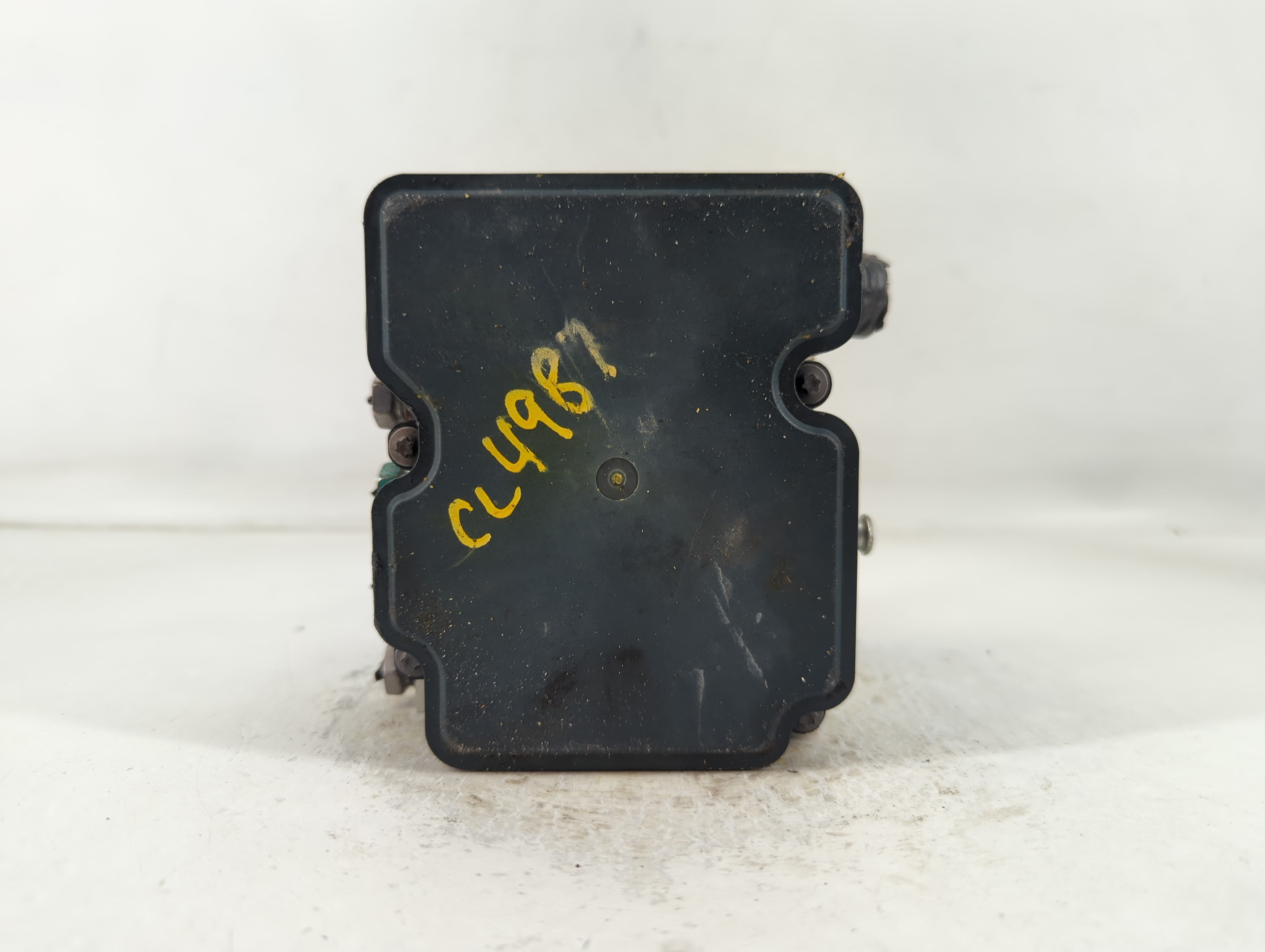 2019-2021 Chevrolet Malibu ABS Pump Control Module Replacement P/N:065055766 2450402000, 8450 2888 Fits Fits 2019 2020 2021 OEM Used Auto Parts - Oemusedautoparts1.com