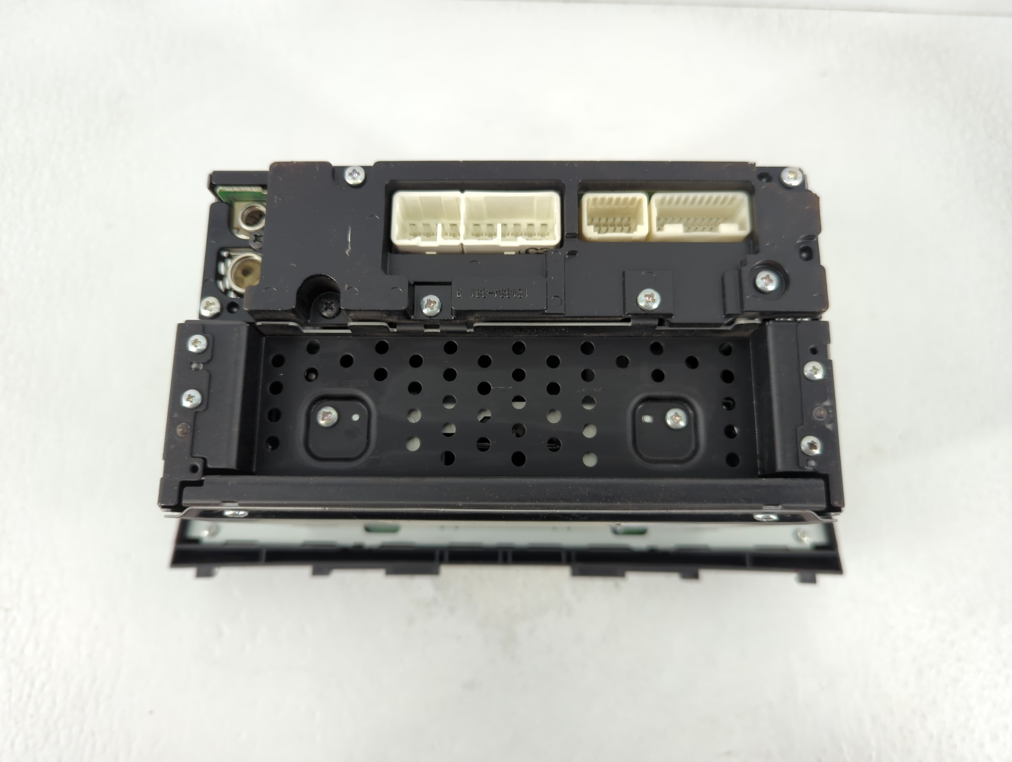 2010-2011 Toyota Camry Radio AM FM Cd Player Receiver Replacement P/N:86120-06480 Fits Fits 2010 2011 OEM Used Auto Parts - Oemusedautoparts1.com