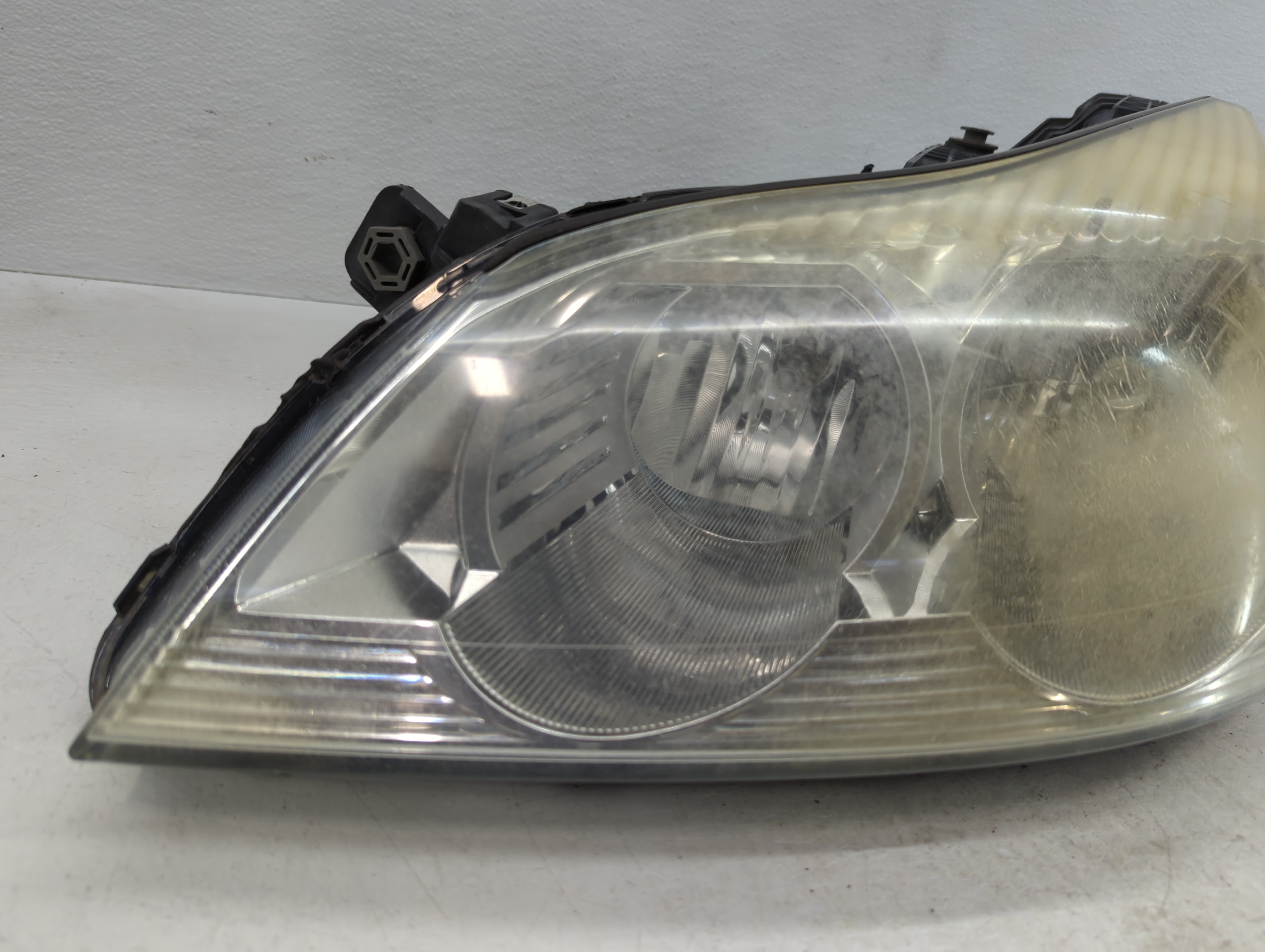 2010 Chevrolet Traverse Driver Left Oem Head Light Headlight Lamp - Oemusedautoparts1.com