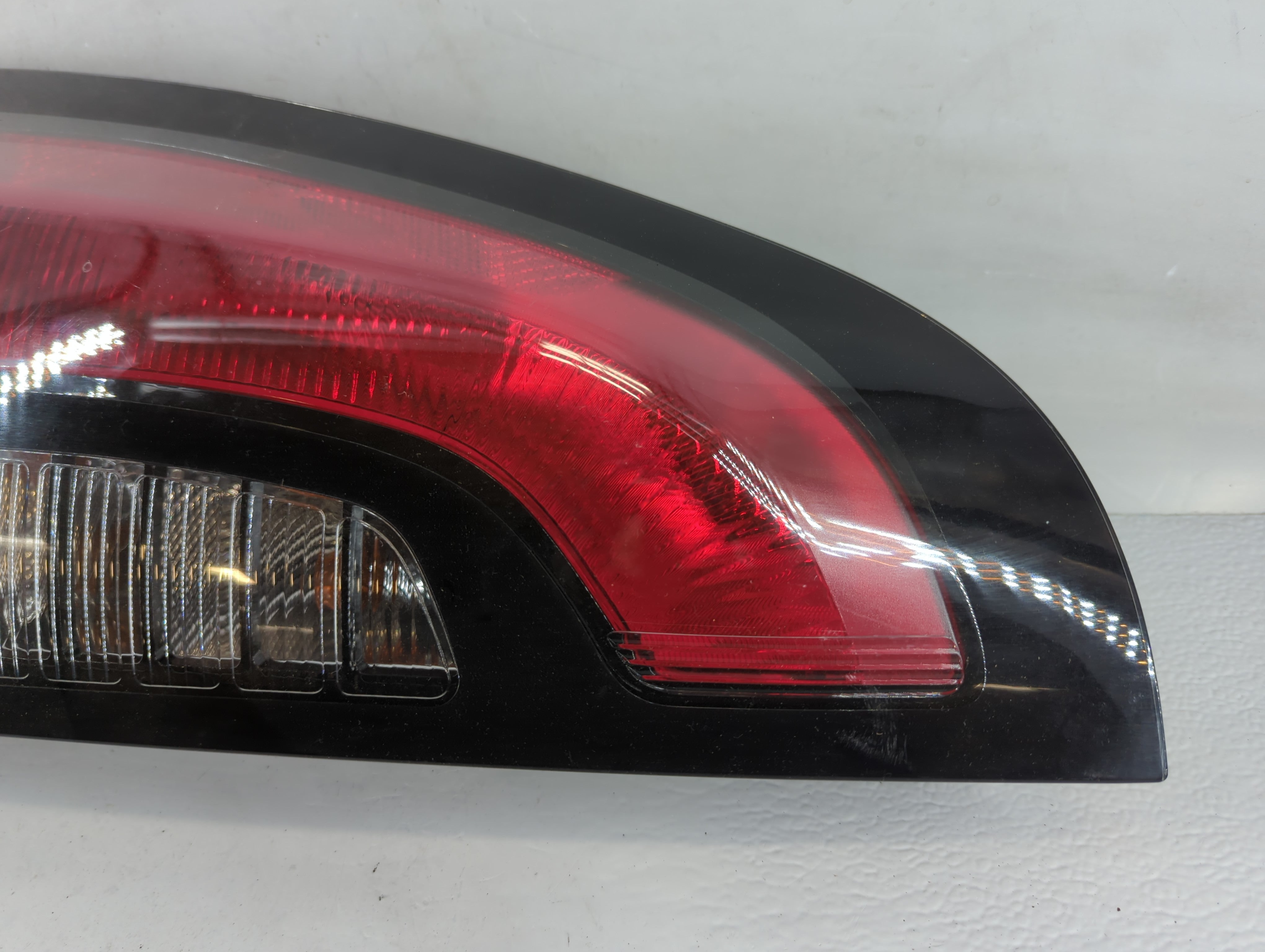 2014-2019 Kia Soul Tail Light Assembly Driver Left OEM P/N:92401-B2 Fits Fits 2014 2015 2016 2017 2018 2019 OEM Used Auto Parts - Oemusedautoparts1.com