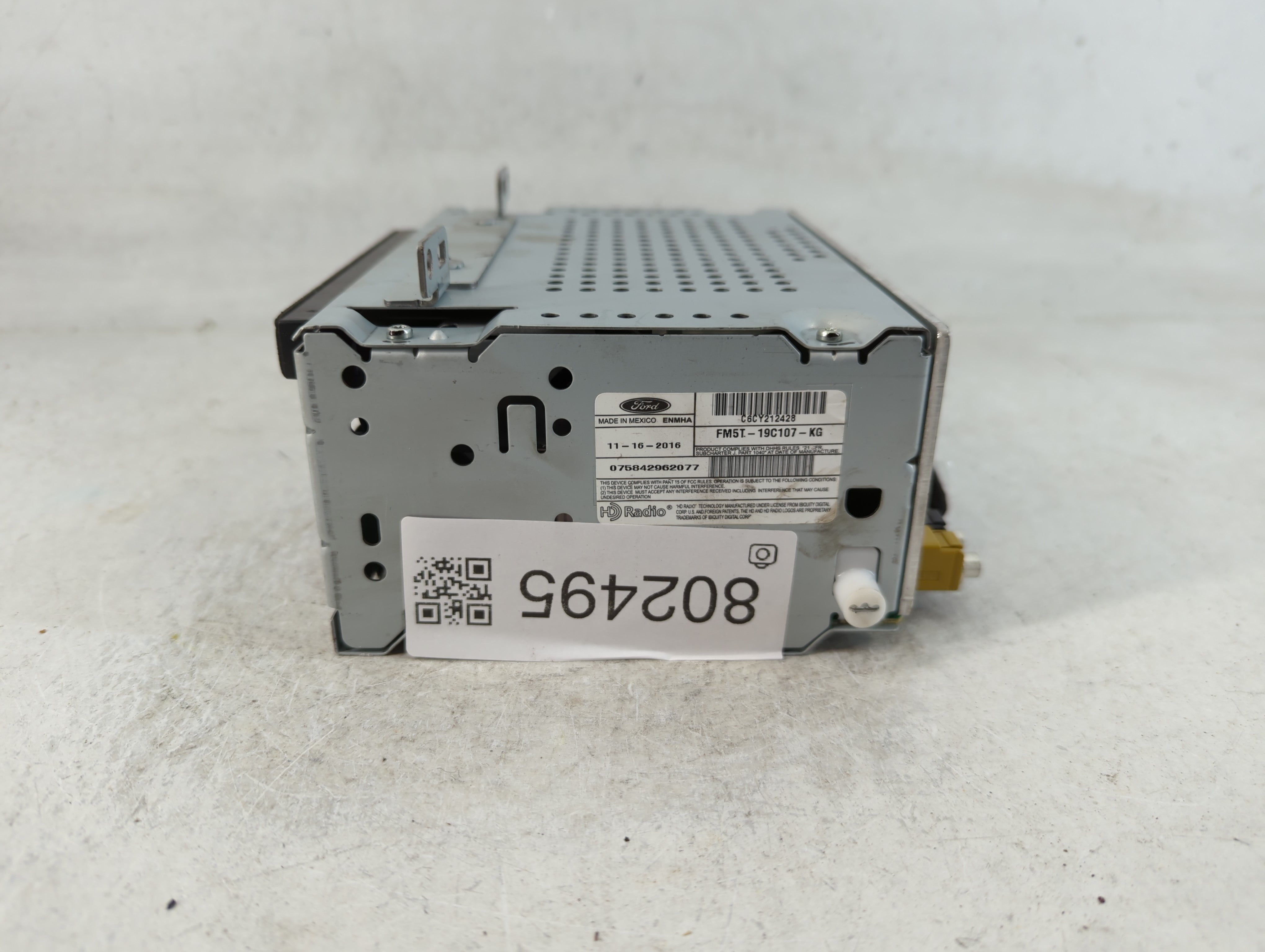 2016-2018 Ford Focus Radio AM FM Cd Player Receiver Replacement P/N:FM5T-19C107-KG Fits Fits 2016 2017 2018 OEM Used Auto Parts - Oemusedautoparts1.com