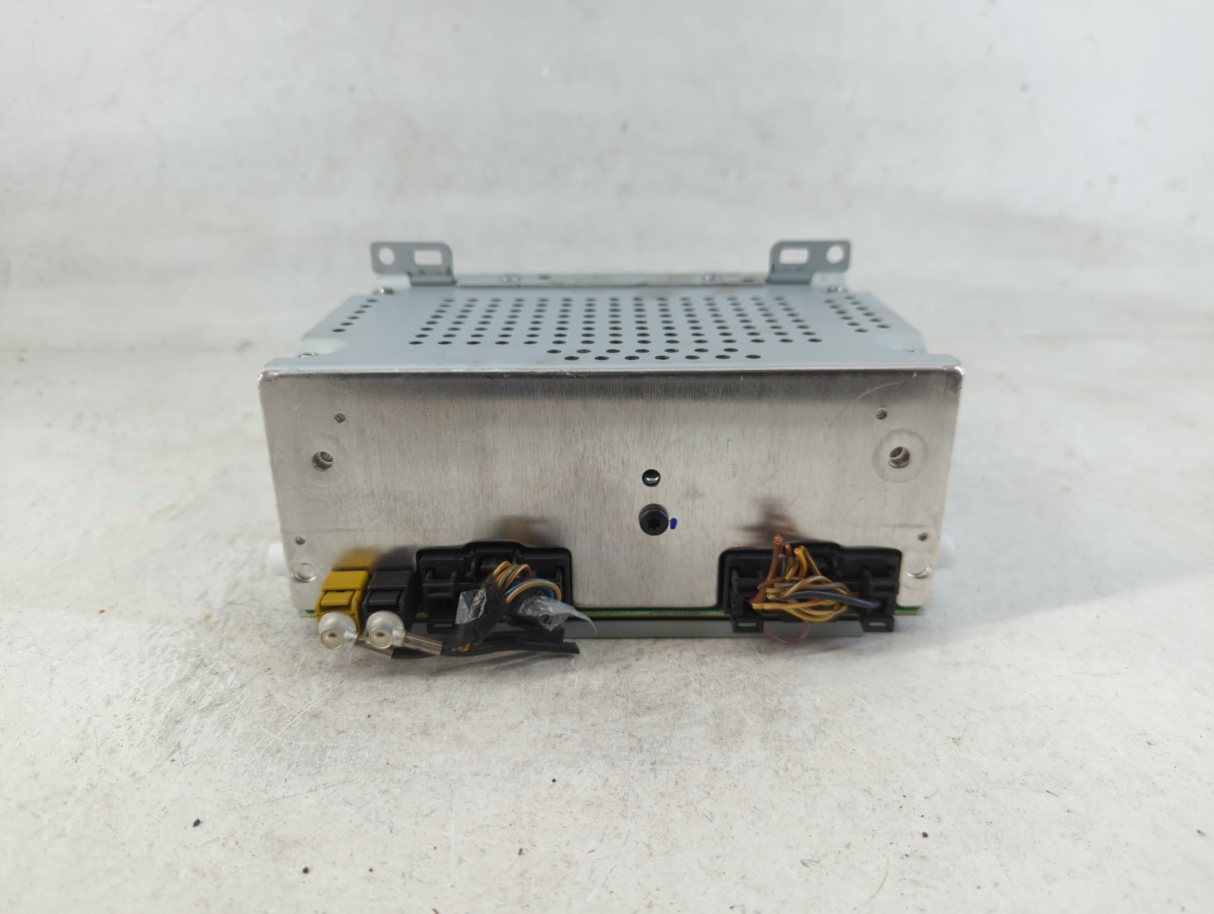 2016-2018 Ford Focus Radio AM FM Cd Player Receiver Replacement P/N:FM5T-19C107-KG Fits Fits 2016 2017 2018 OEM Used Auto Parts - Oemusedautoparts1.com