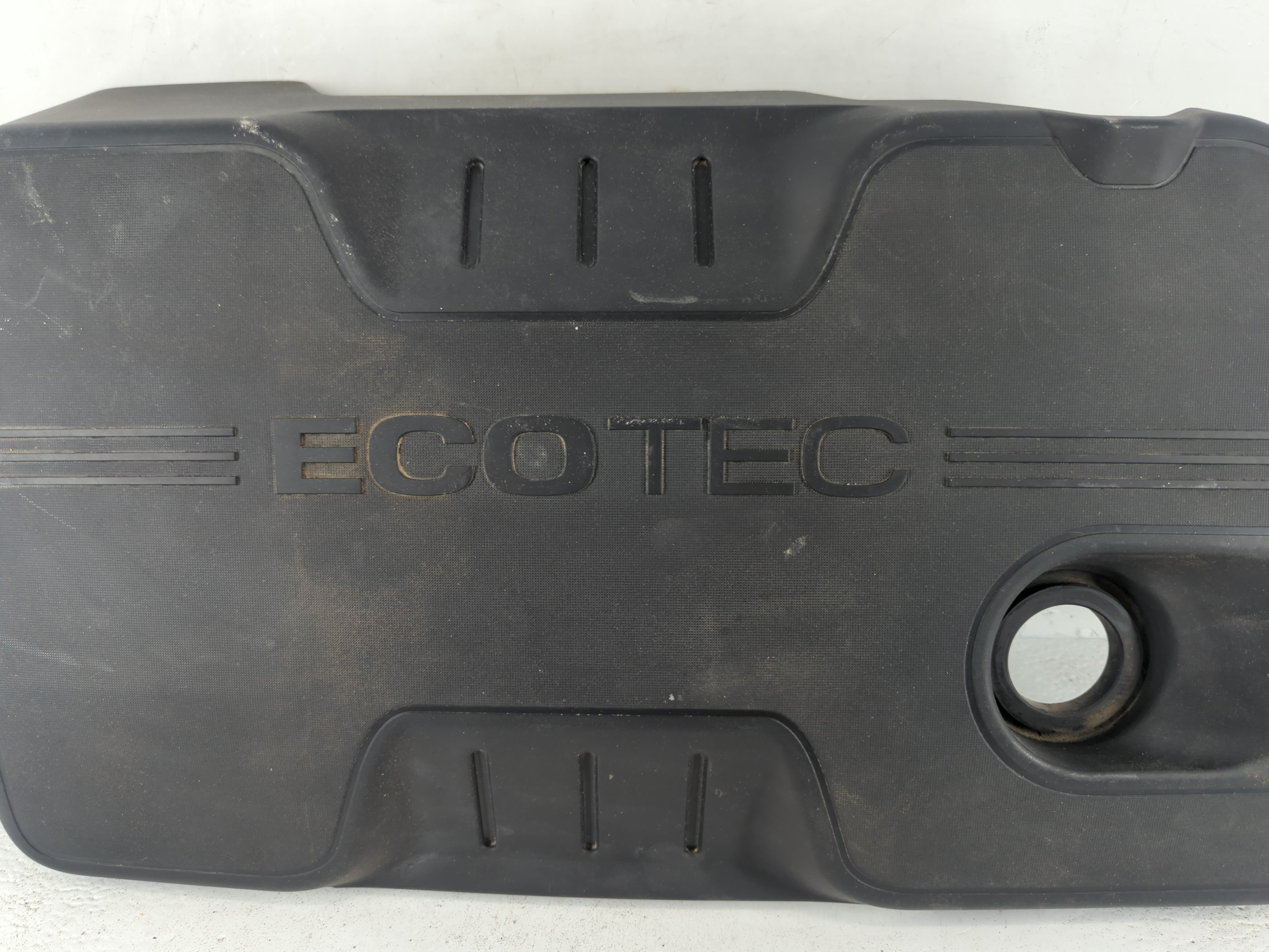 2012 Chevrolet Equinox Engine Cover - Oemusedautoparts1.com