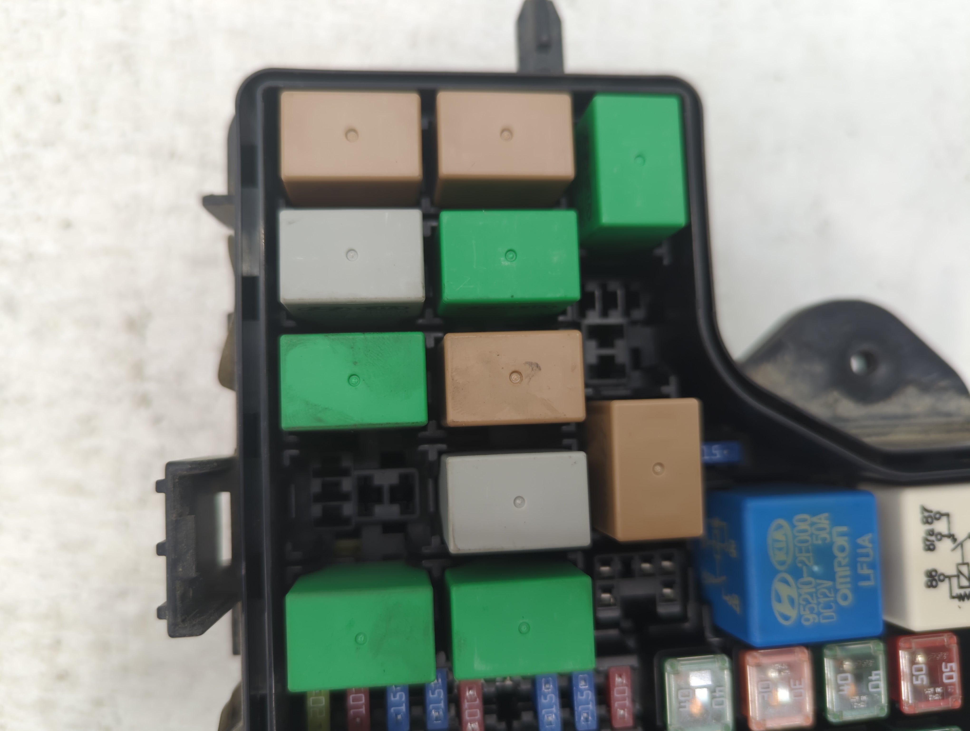 2015-2017 Hyundai Veloster Fusebox Fuse Box Panel Relay Module P/N:N91236-2V099-1 Fits Fits 2015 2016 2017 OEM Used Auto Parts - Oemusedautoparts1.com