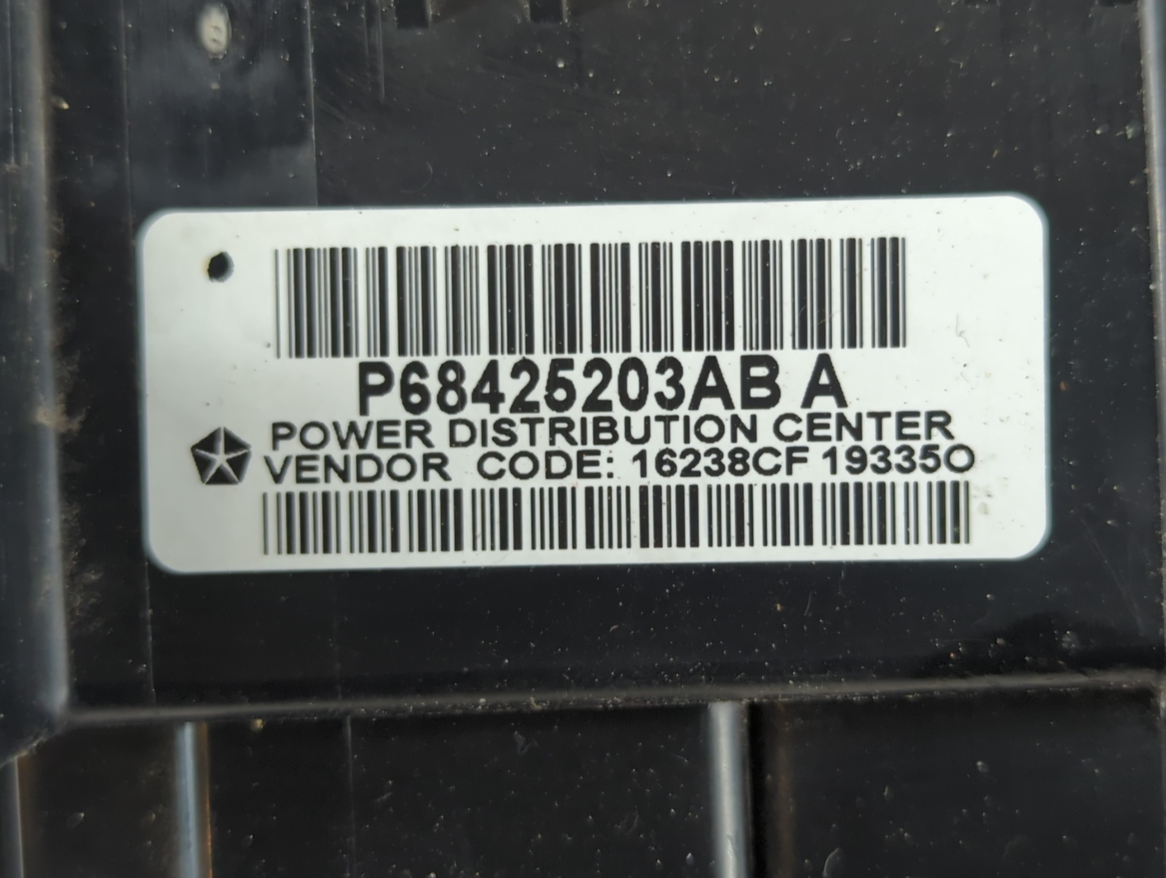 2020 Jeep Grand Cherokee Fusebox Fuse Box Panel Relay Module P/N:P68425203AB A Fits OEM Used Auto Parts - Oemusedautoparts1.com
