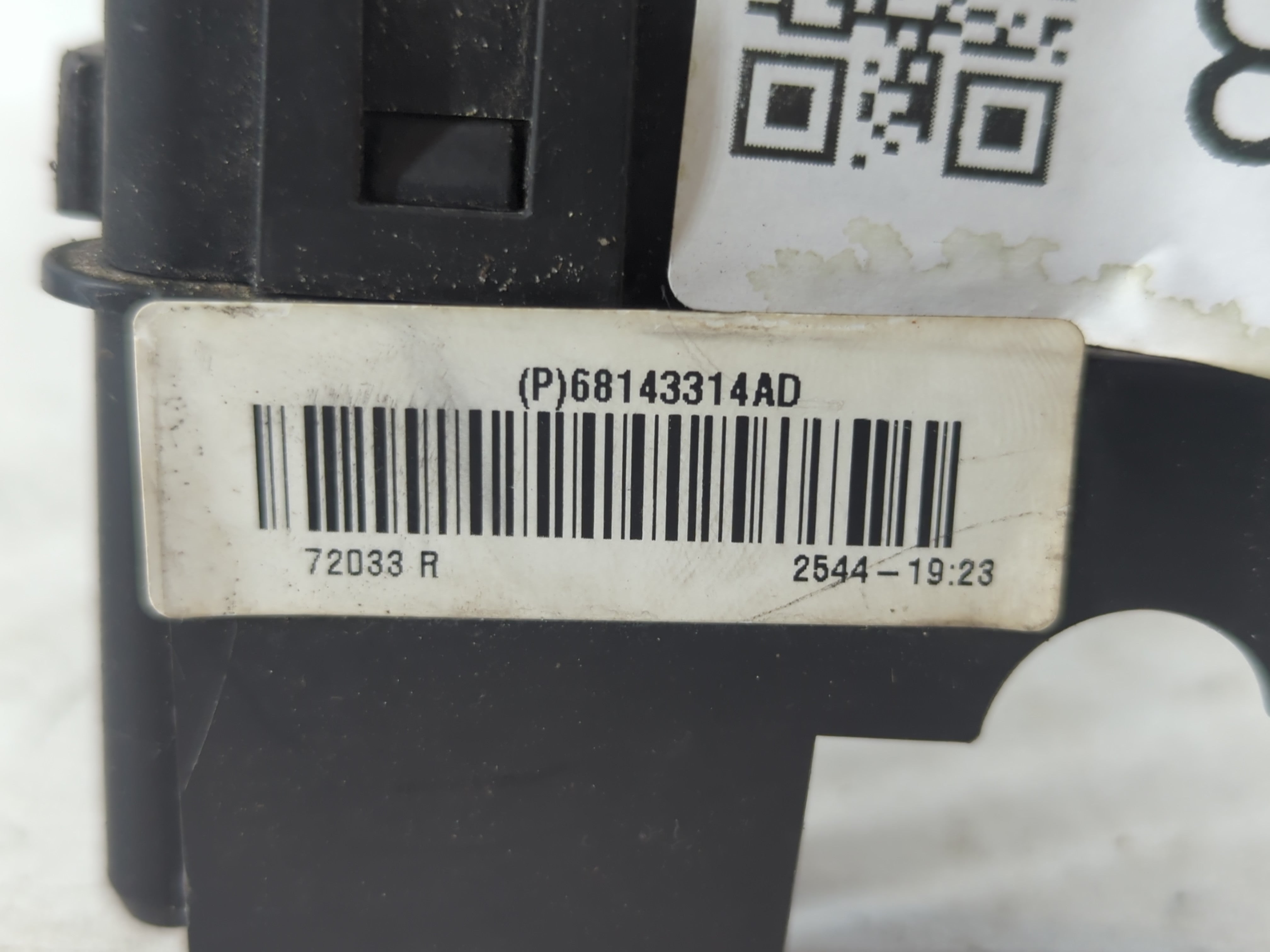 2012-2019 Dodge Journey Chassis Control Module Ccm Bcm Body Control - Oemusedautoparts1.com