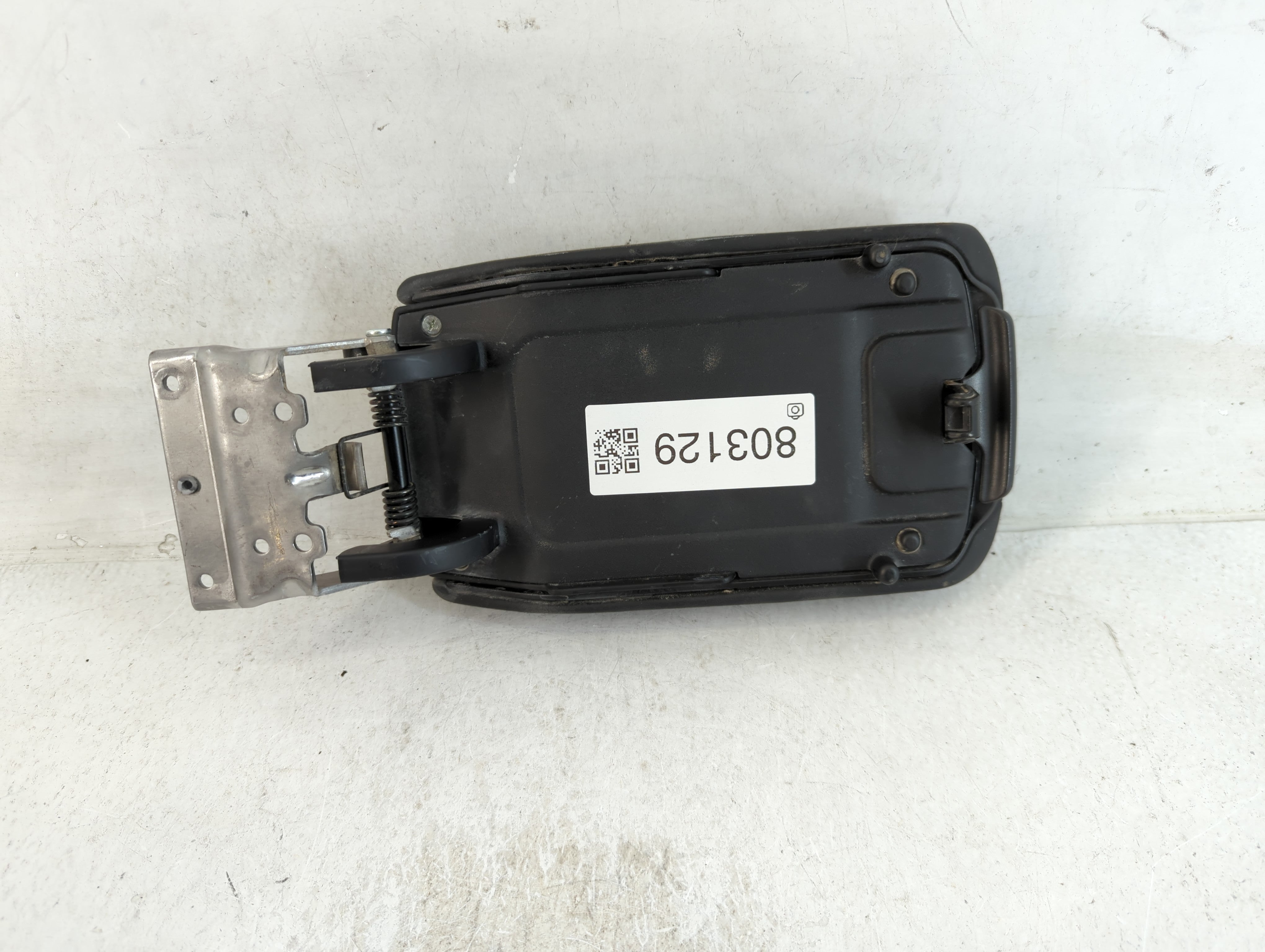 2023 Hyundai Venue Center Console Armrest Cover Lid Fits OEM Used Auto Parts - Oemusedautoparts1.com