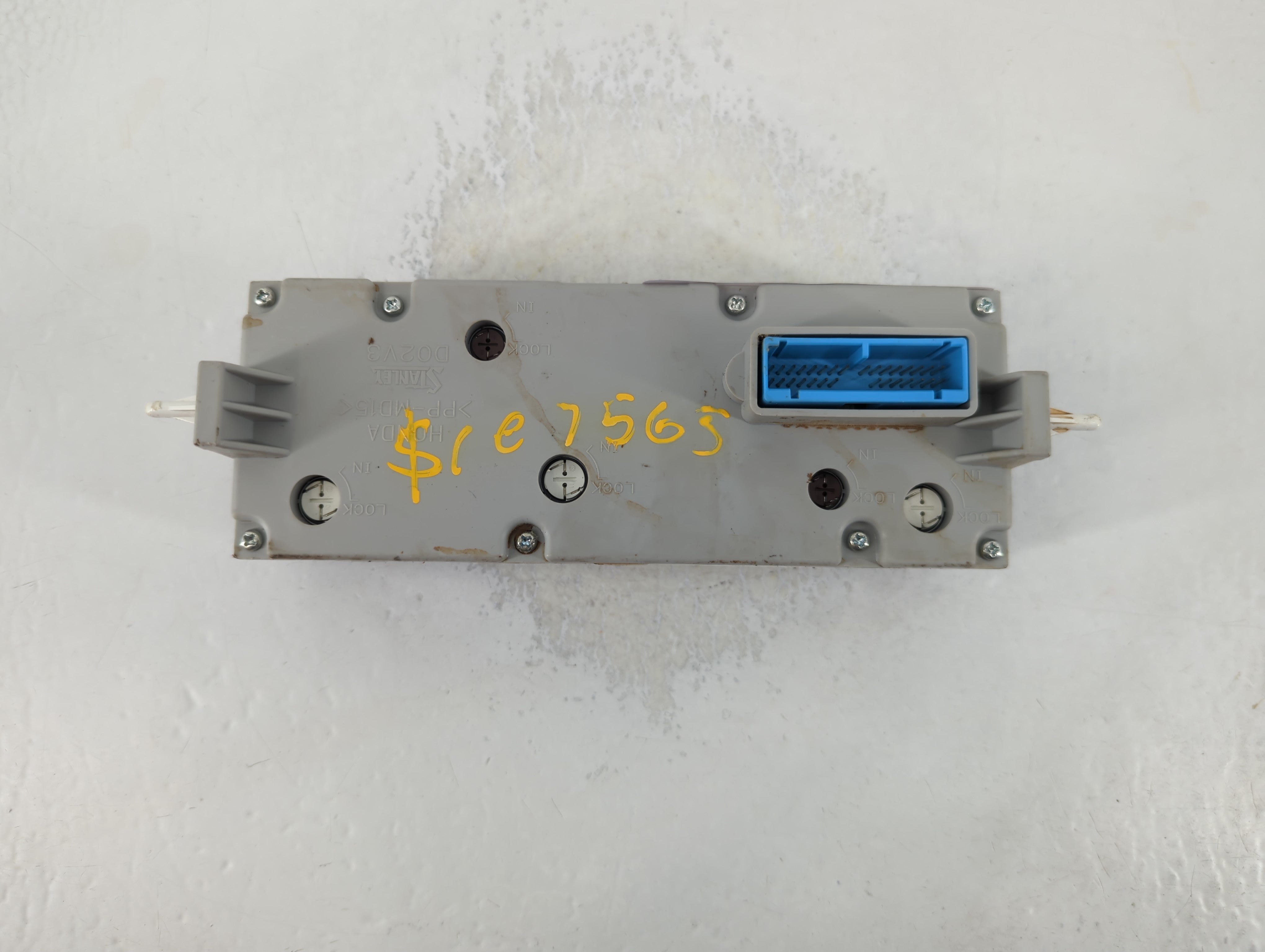 2003-2008 Honda Pilot Climate Control Module Temperature AC/Heater Replacement P/N:34507133858 Fits OEM Used Auto Parts - Oemusedautoparts1.com