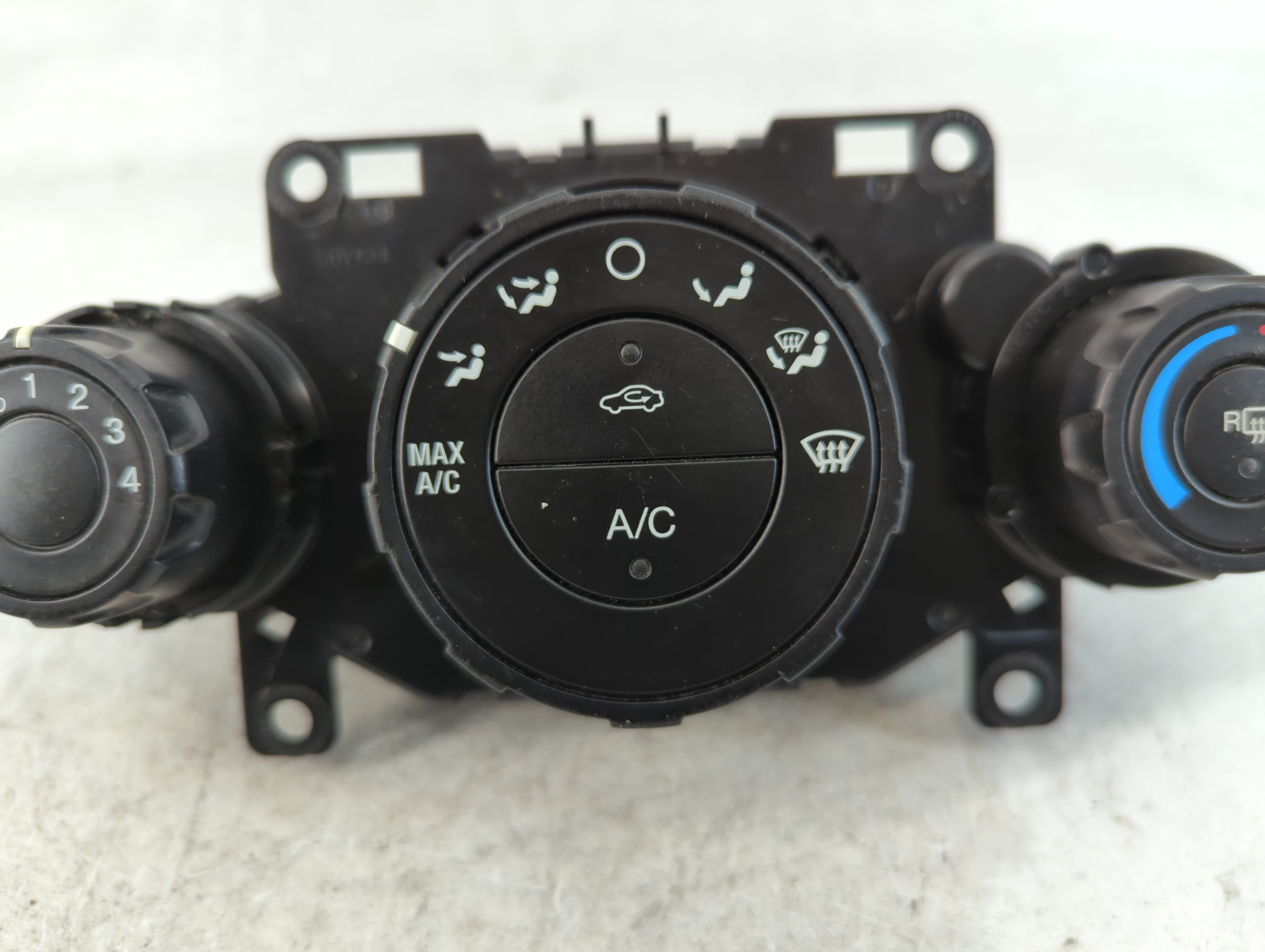 2011-2013 Ford Fiesta Climate Control Module Temperature AC/Heater Replacement P/N:120713231621 AE83 19980 AF Fits OEM Used Auto Parts - Oemusedautoparts1.com