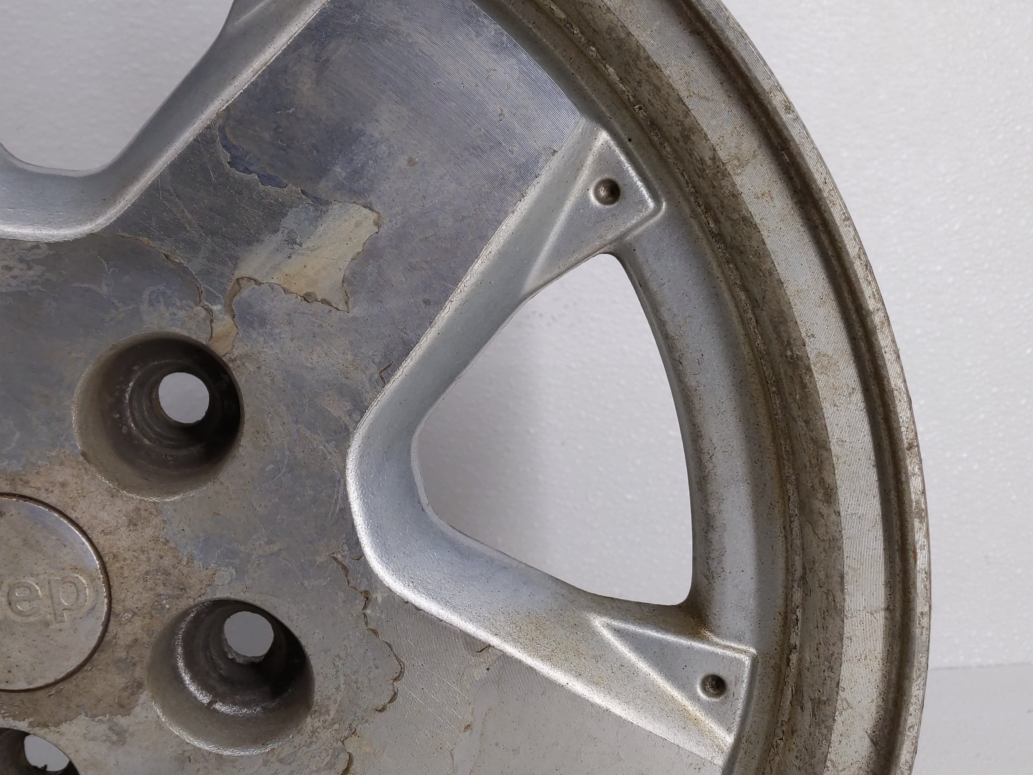 2002-2004 Jeep Liberty Wheel Rim Oem - Oemusedautoparts1.com