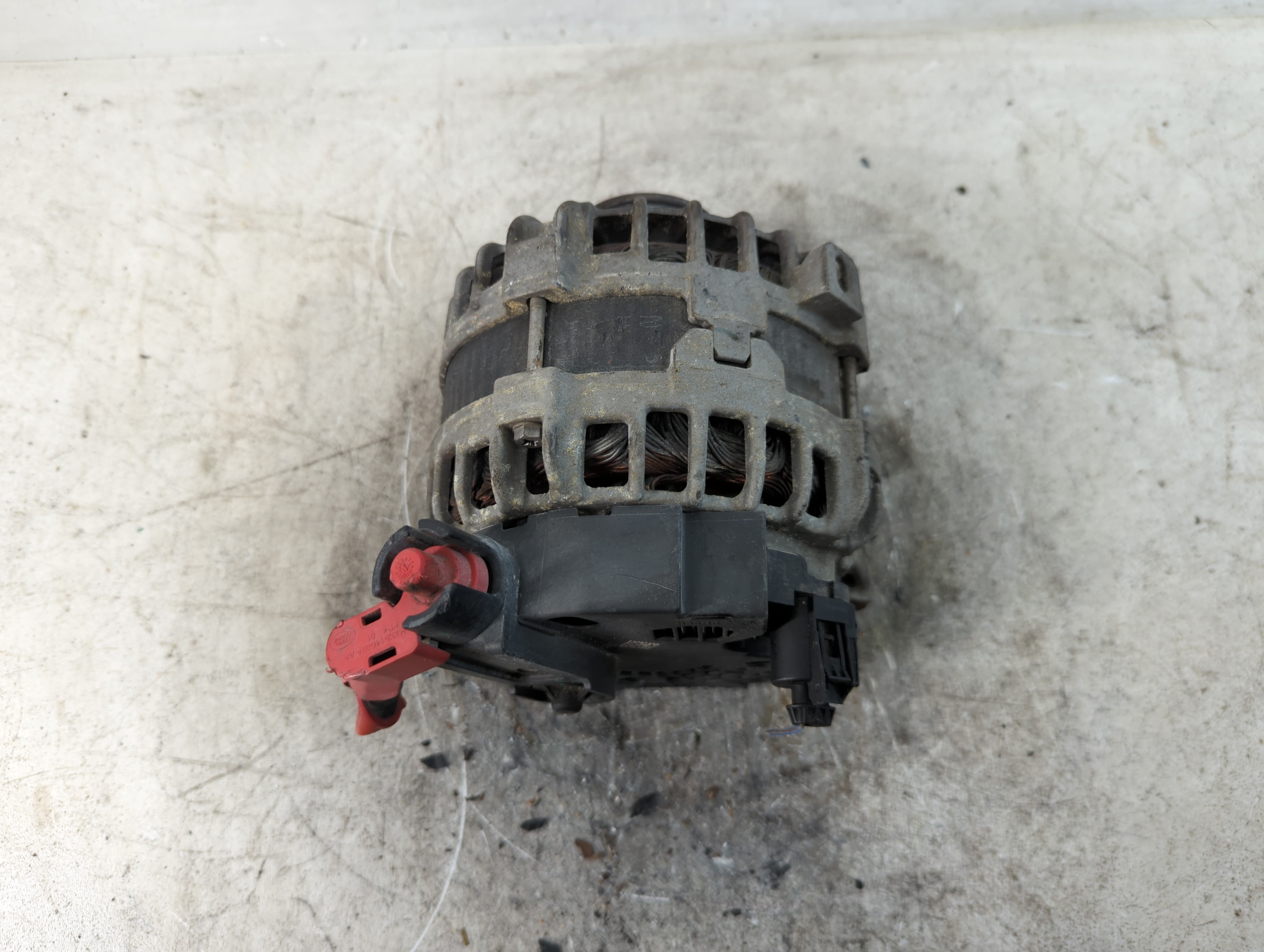 2018-2019 Land Rover Discovery Sport Alternator Replacement Generator Charging Assembly Engine OEM P/N:0 125 812 068 759180 Fits OEM Used Auto Parts - Oemusedautoparts1.com