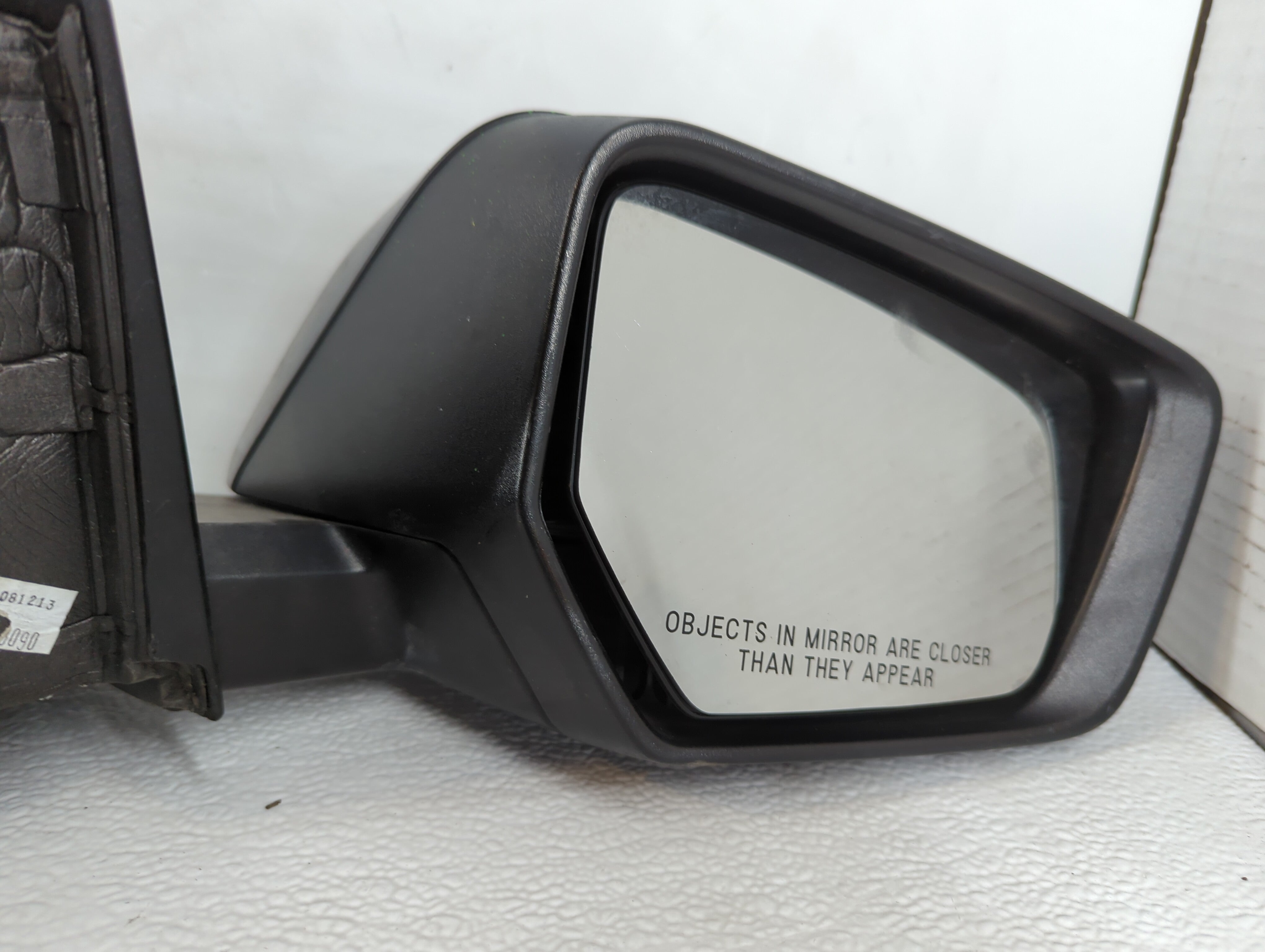 2014-2015 Chevrolet Impala Side Mirror Replacement Passenger Right View Door Mirror P/N:P2047.6026UT 22936939 Fits Fits 2014 2015 OEM Used Auto Parts - Oemusedautoparts1.com