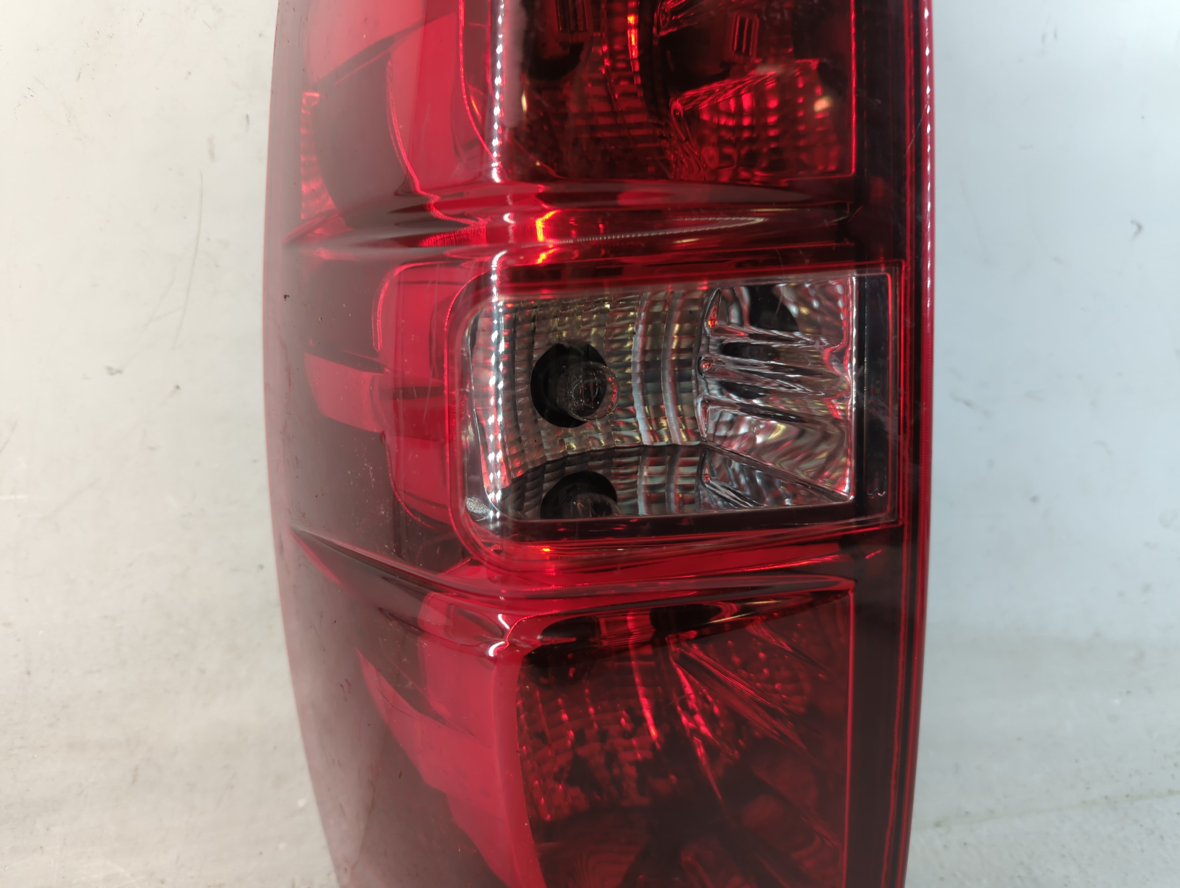 2007-2014 Chevrolet Suburban 1500 Tail Light Assembly Driver Left OEM P/N:ZFY-00921-GM Fits OEM Used Auto Parts - Oemusedautoparts1.com