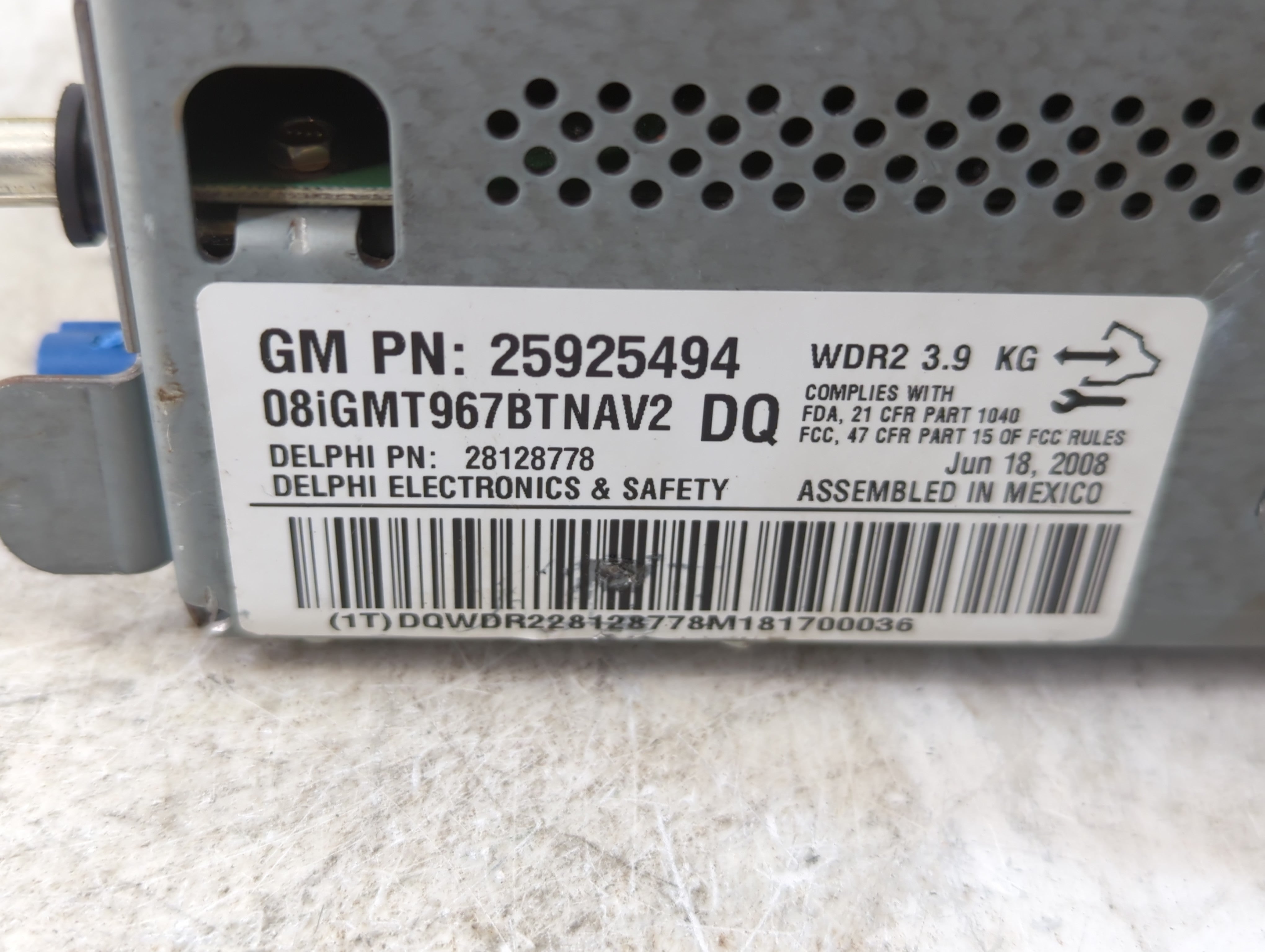 2008 Buick Enclave Radio AM FM Cd Player Receiver Replacement P/N:25925494 Fits OEM Used Auto Parts - Oemusedautoparts1.com