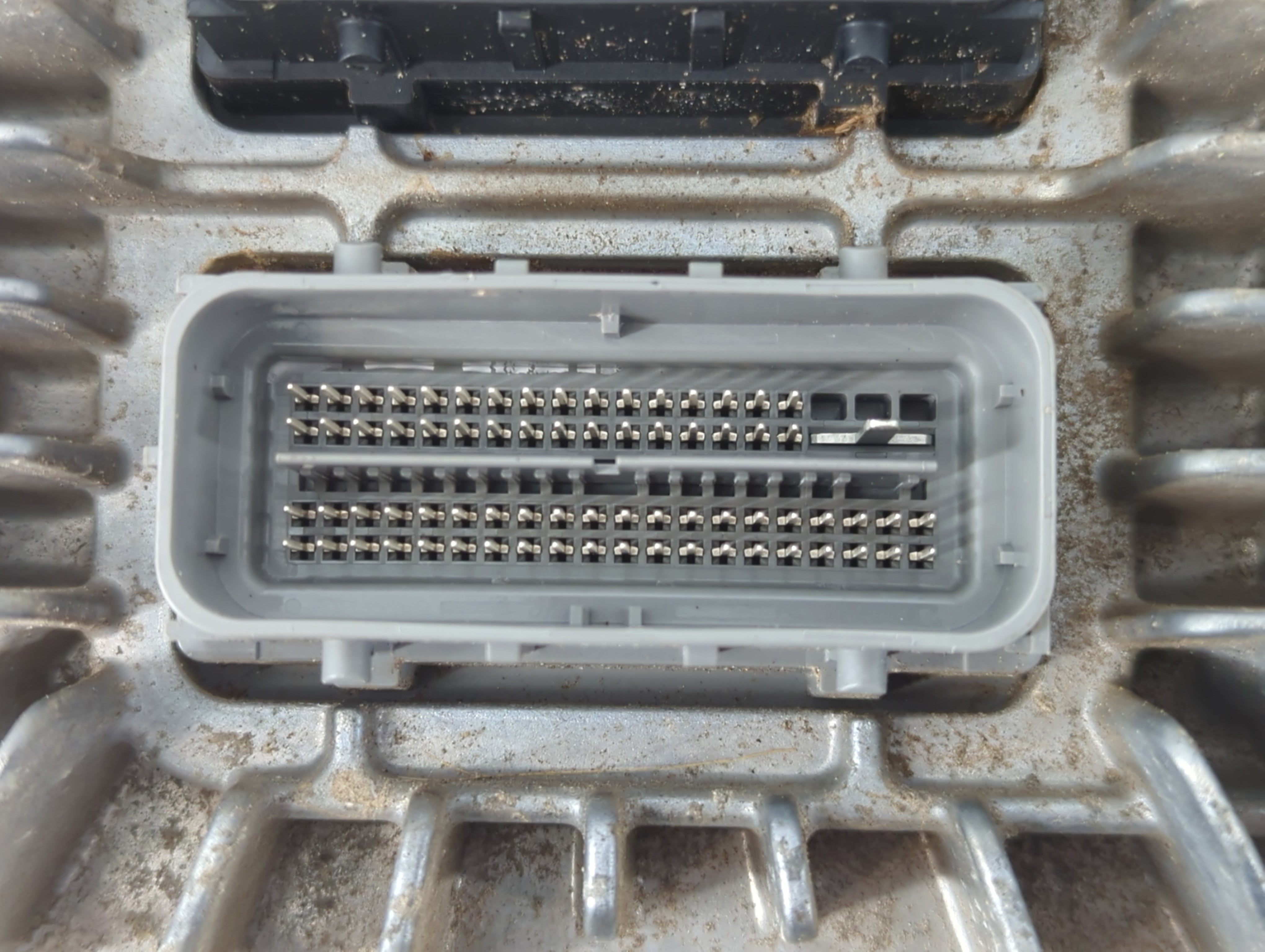 2013-2016 Gmc Terrain PCM Engine Control Computer ECU ECM PCU OEM P/N:12651807 Fits Fits 2013 2014 2015 2016 OEM Used Auto Parts - Oemusedautoparts1.com